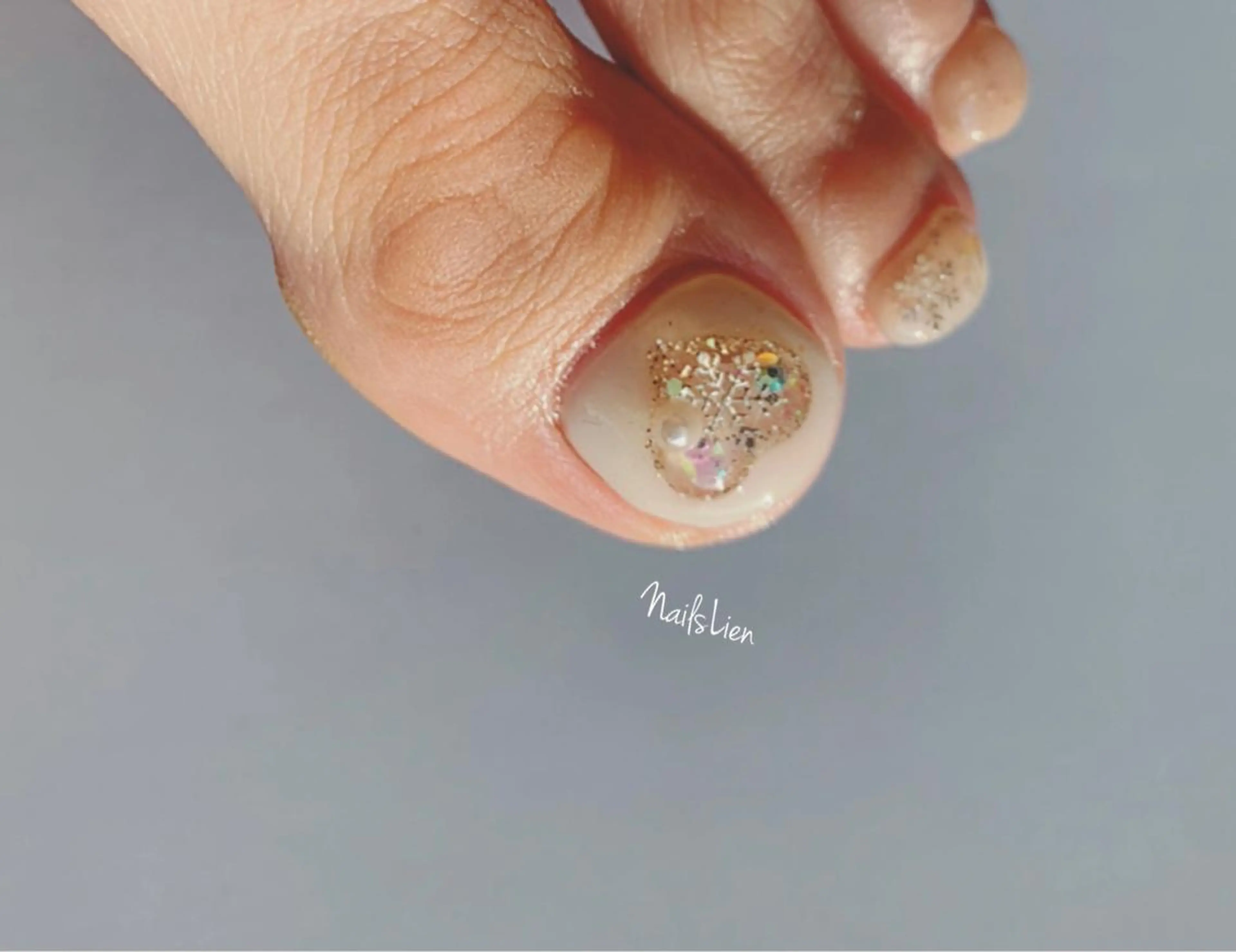 ネイル オーロラネイル フットネイル グラデーション ハート 冬ネイル 凛 リンのネイルデザイン