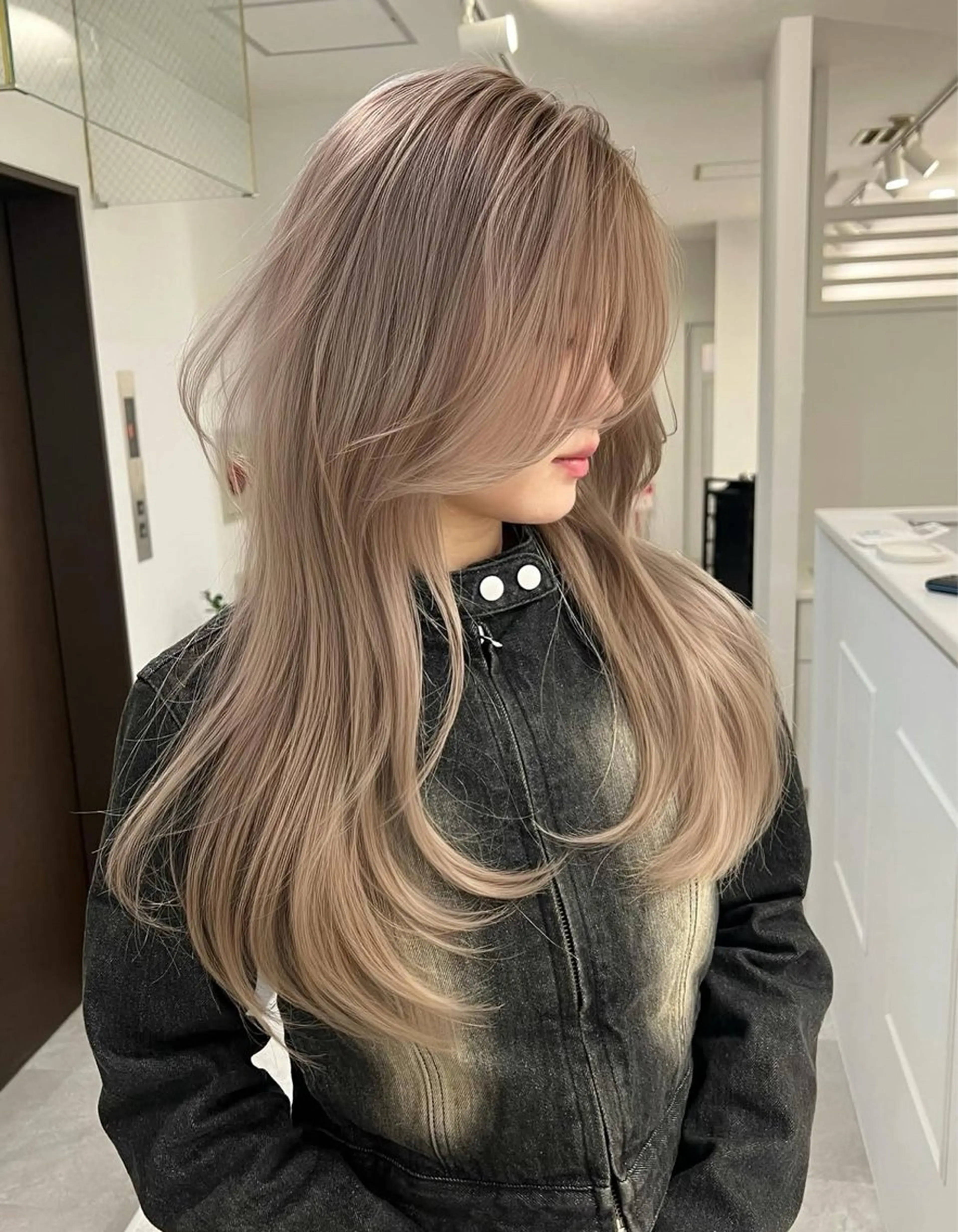 ケアブリーチ１回(リタッチも含む)＋ワンカラー✨の写真