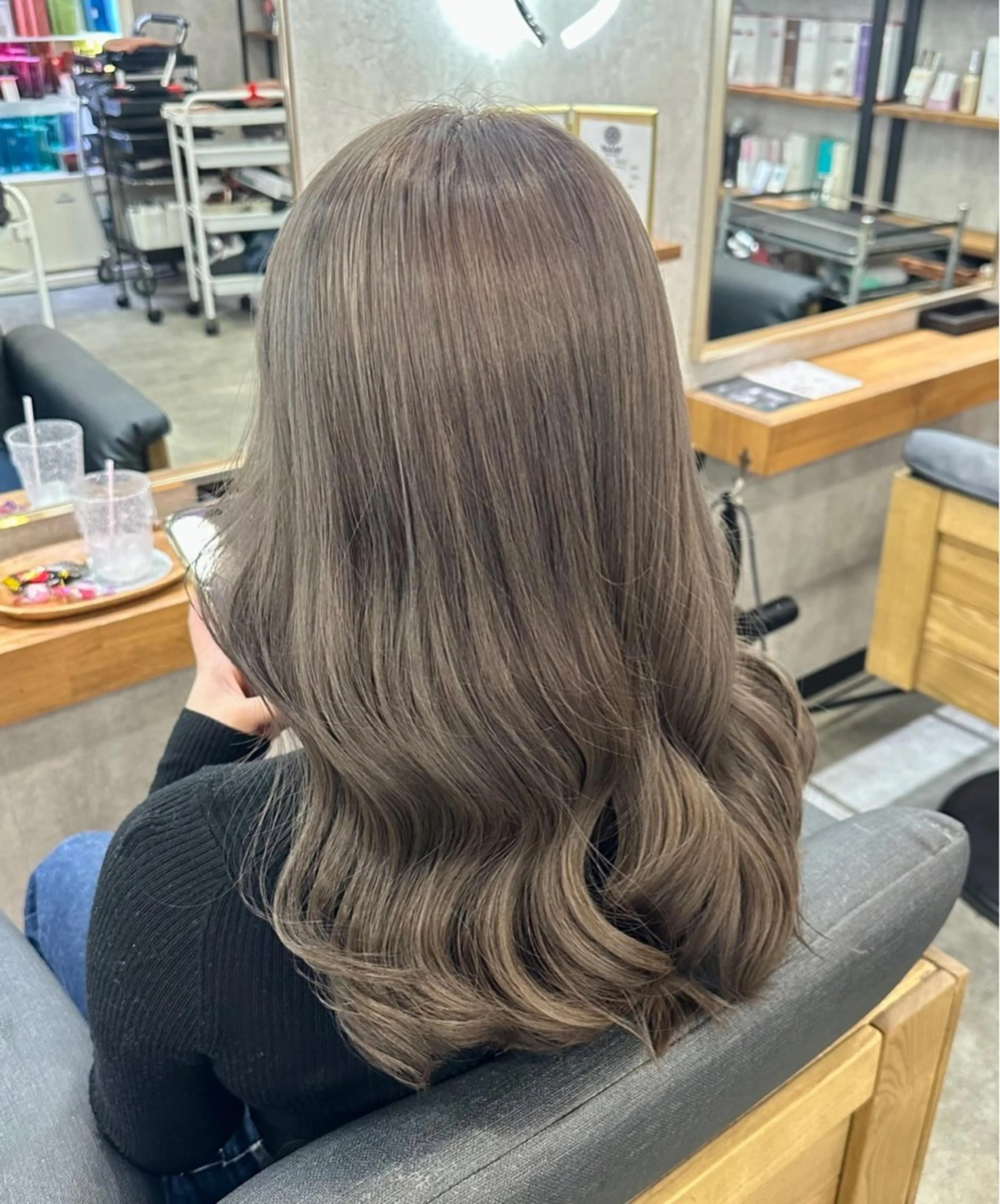 ロング ヘアカラー MOURI CHISATOのヘアスタイル