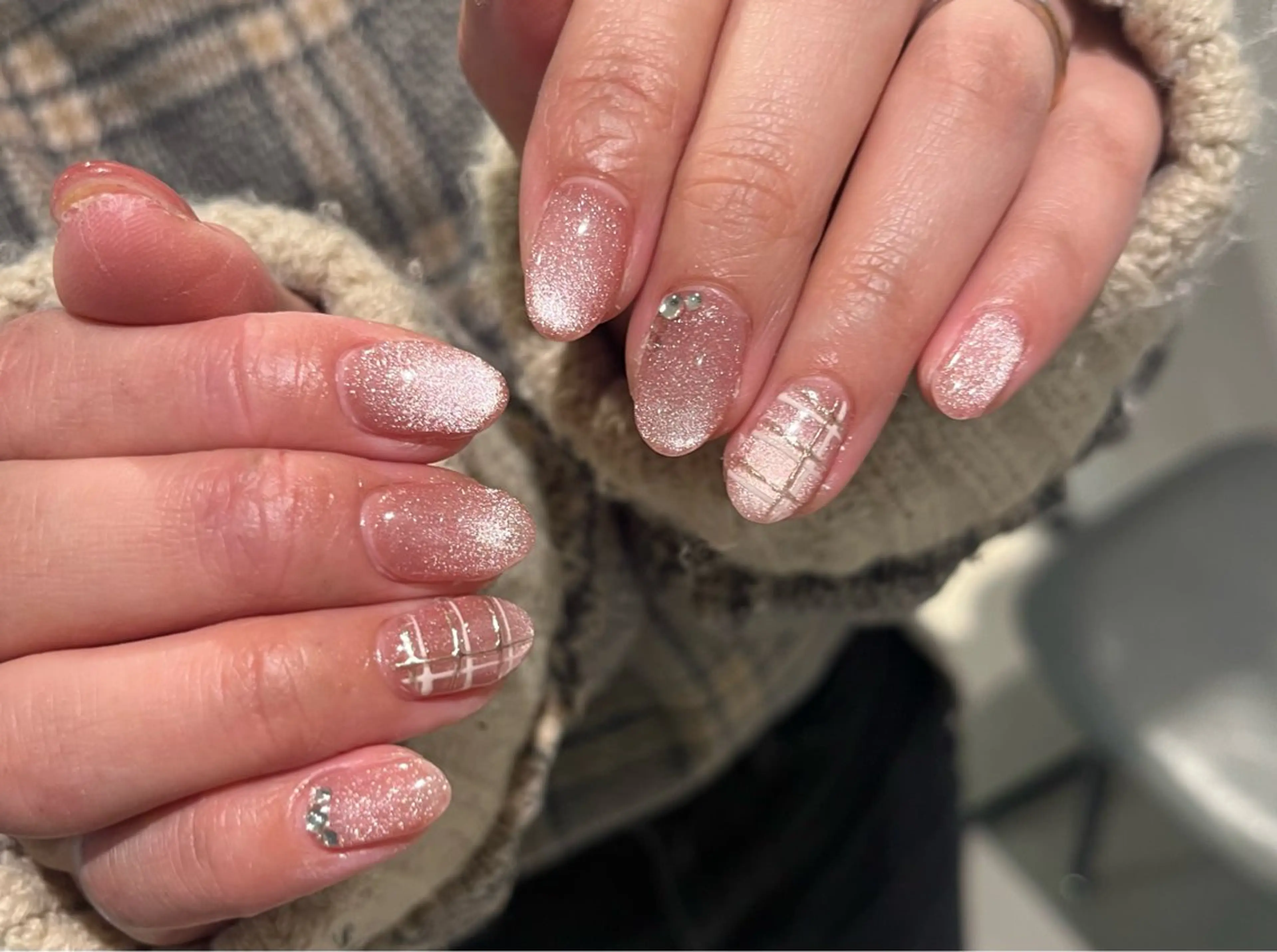 ミディアム NAIL SALON FLOR所属・キラキラネイル/ 韓国ネイルMAKIのネイルデザイン