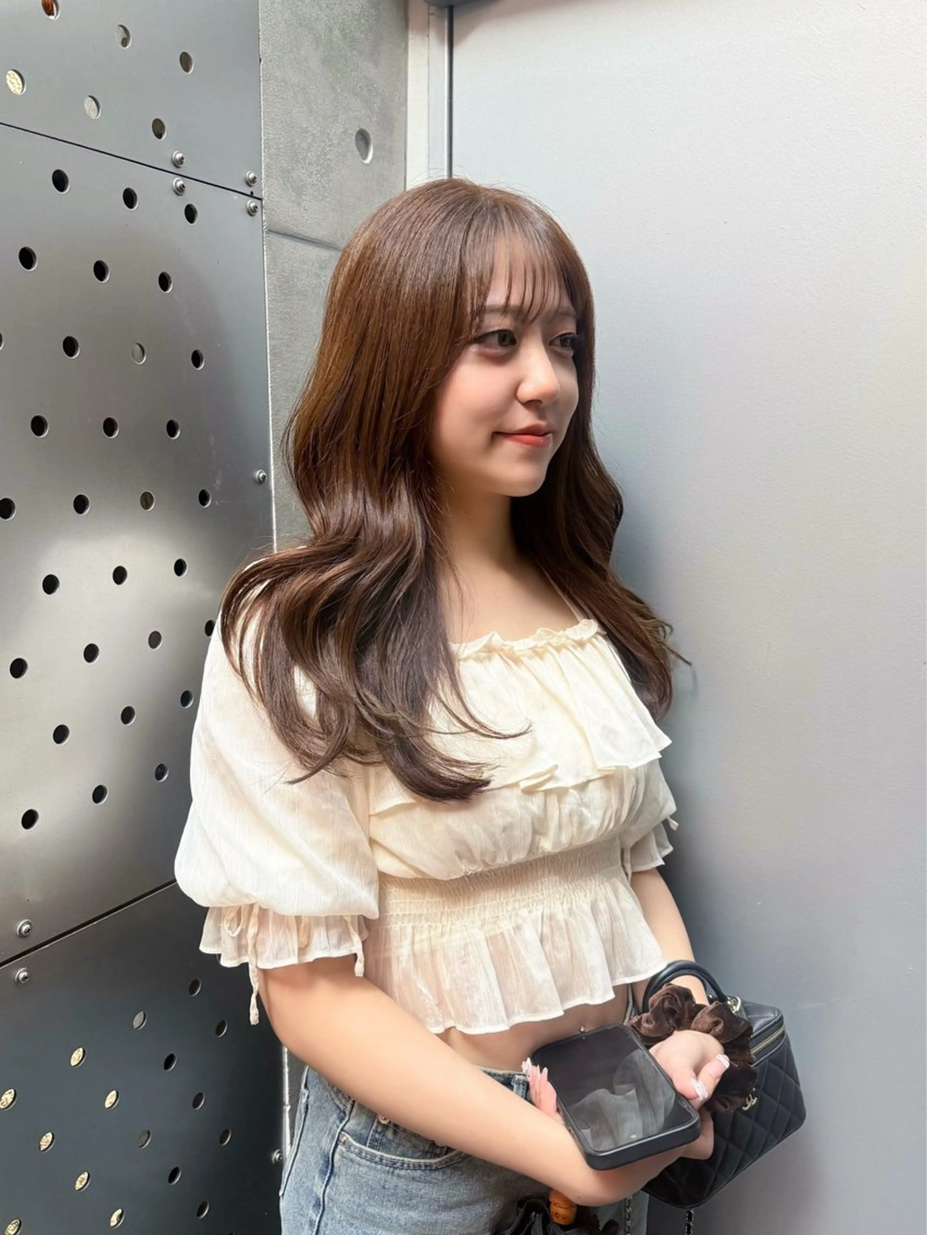 ロング カラー ベージュカラー ブリーチ ブリーチなしカラー トリートメント カット ヘアカラー トリートメント 幣 あや乃のヘアスタイル