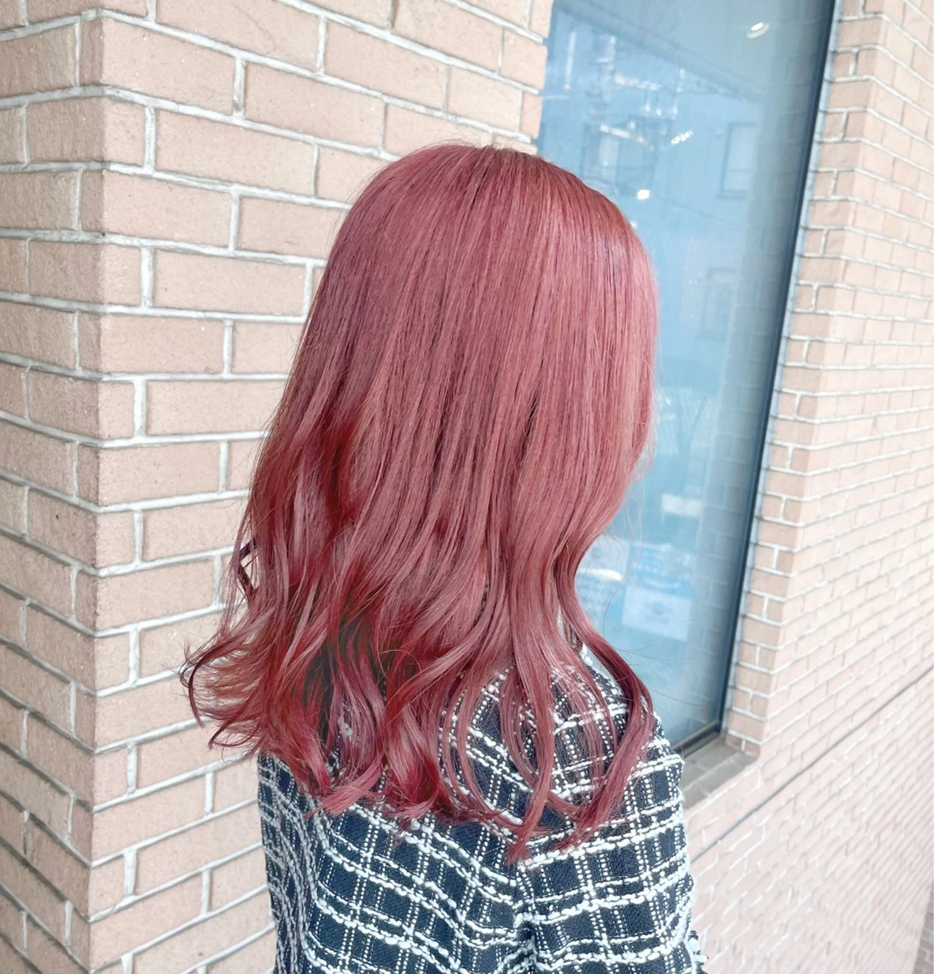 セミロング カラー ヘアアレンジ ブリーチ ヘアカラー ピンクカラー🩷 ヘアセットＮＯ.1のヘアスタイル