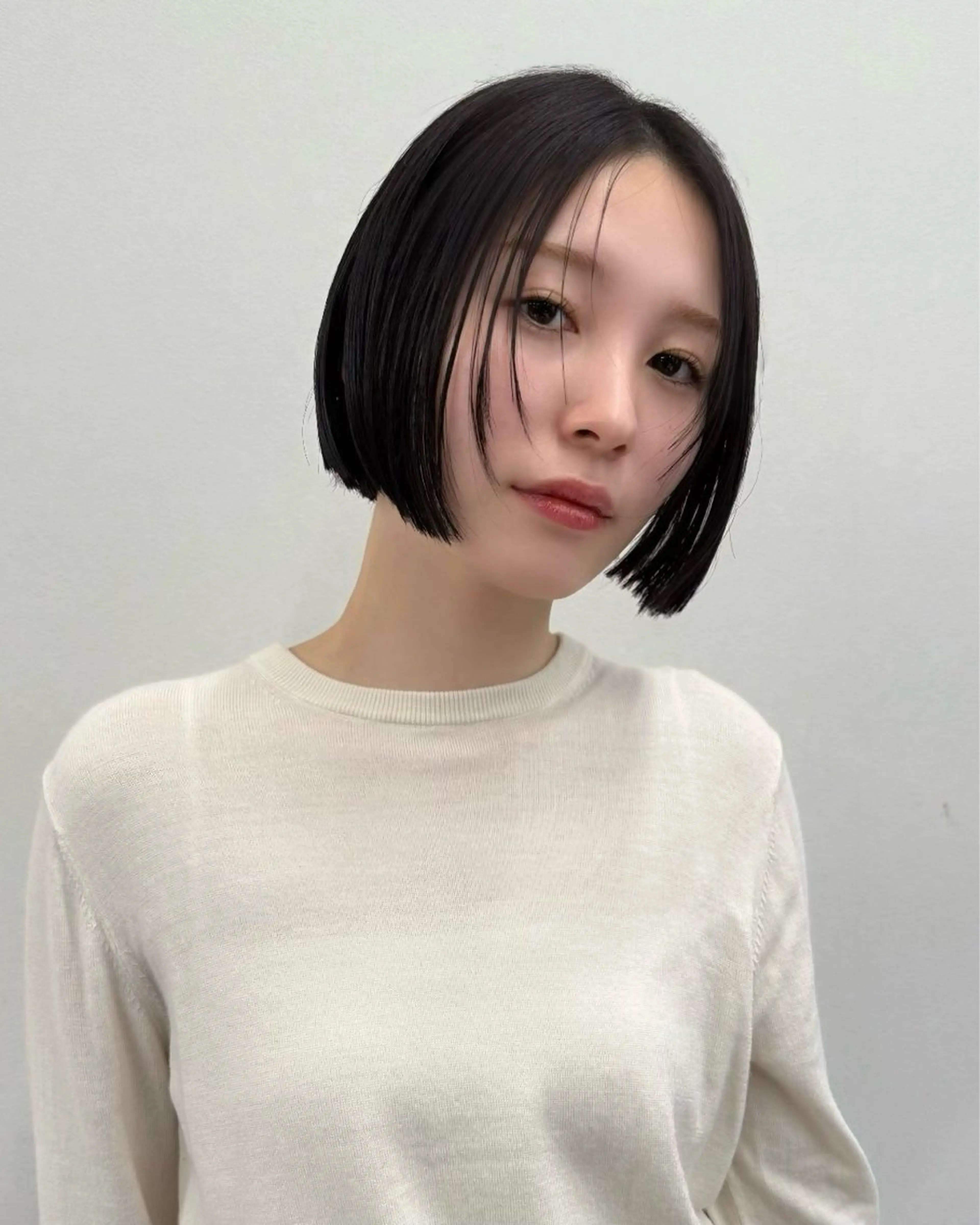 ショート 切りっぱなしボブ ボブ 顔まわりレイヤー レイヤーカット カット ヘアカラー トリートメント 江藤貴基 レイヤー カット【駅徒歩⑥歩】のヘアスタイル