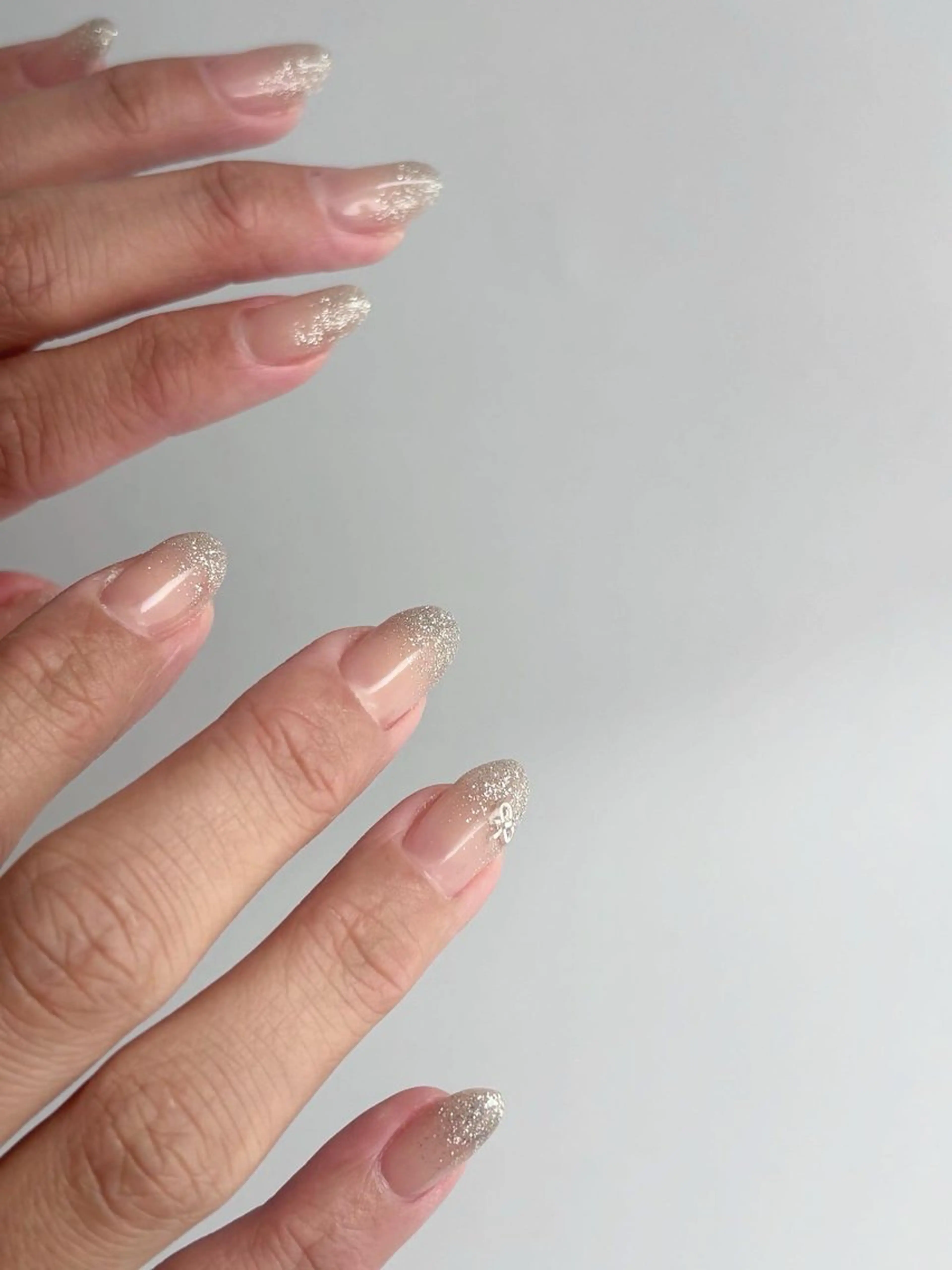 ネイル フラッシュネイル リボン シンプルネイル ブライダルネイル ハンドネイル Elio所属・Elio 国泰寺のネイルデザイン