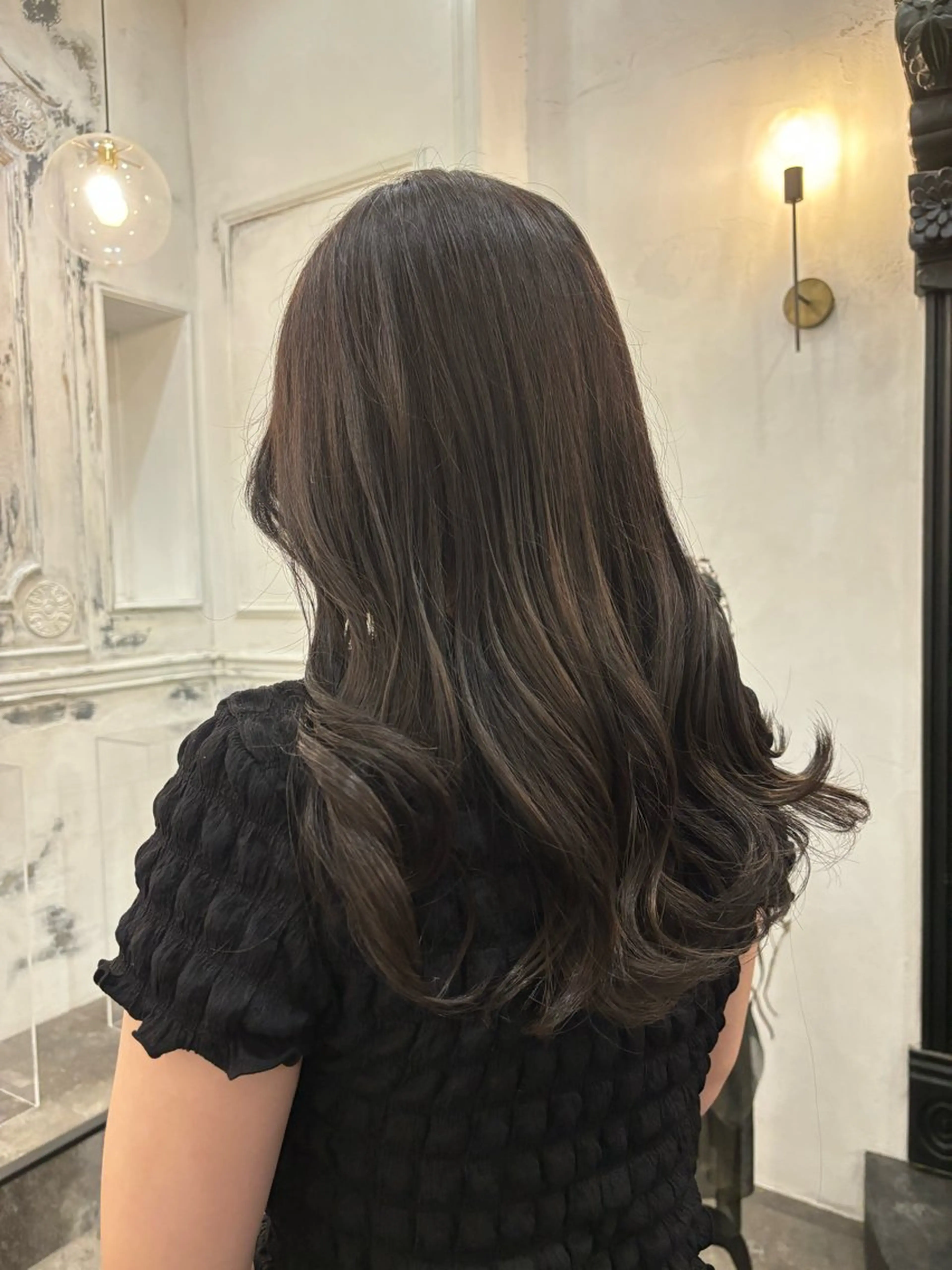 ロング カラー ヘアカラー comeghead 琴音のヘアスタイル