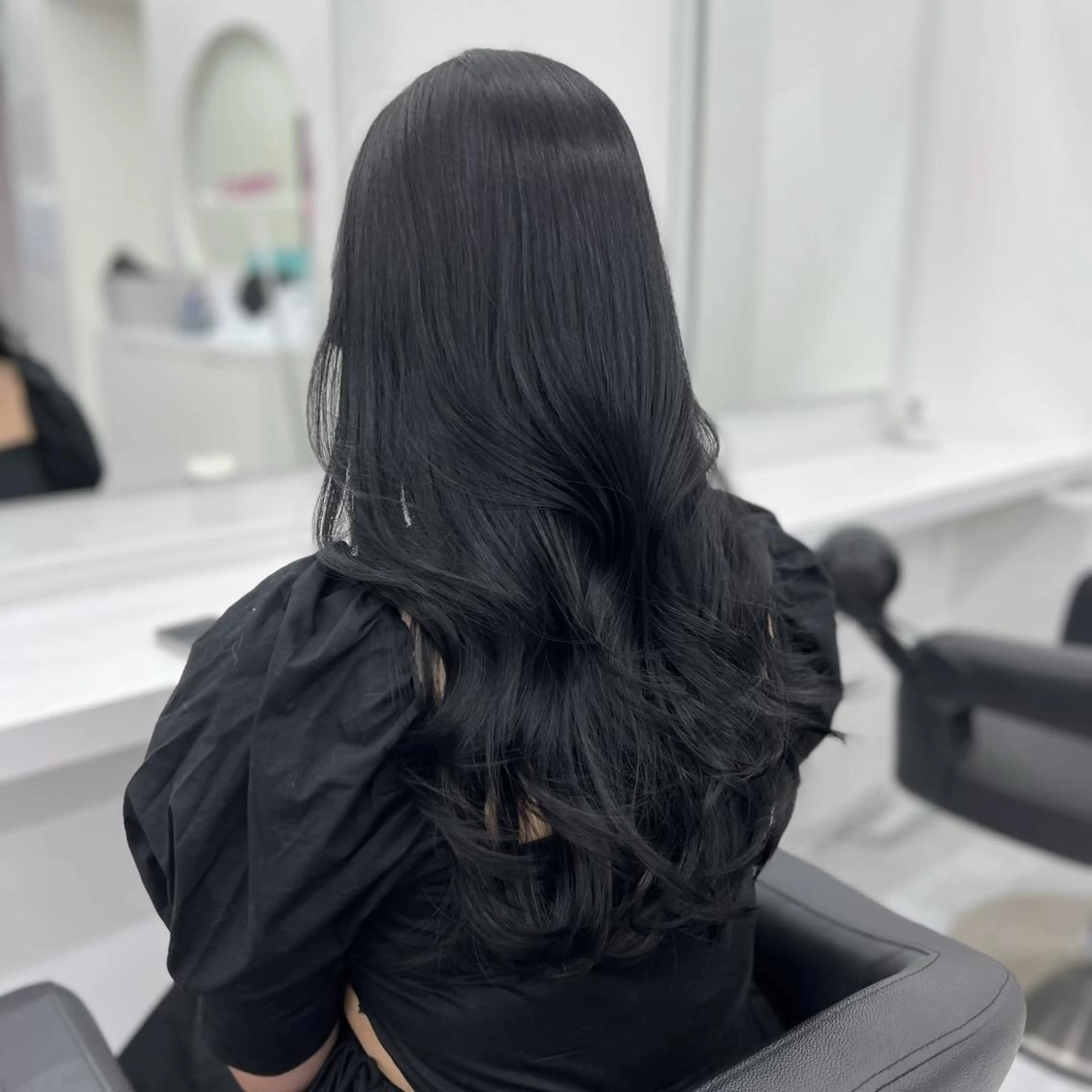 カラー 🪡透明感レイヤ ー🪡渋谷美容室🫧のヘアスタイル