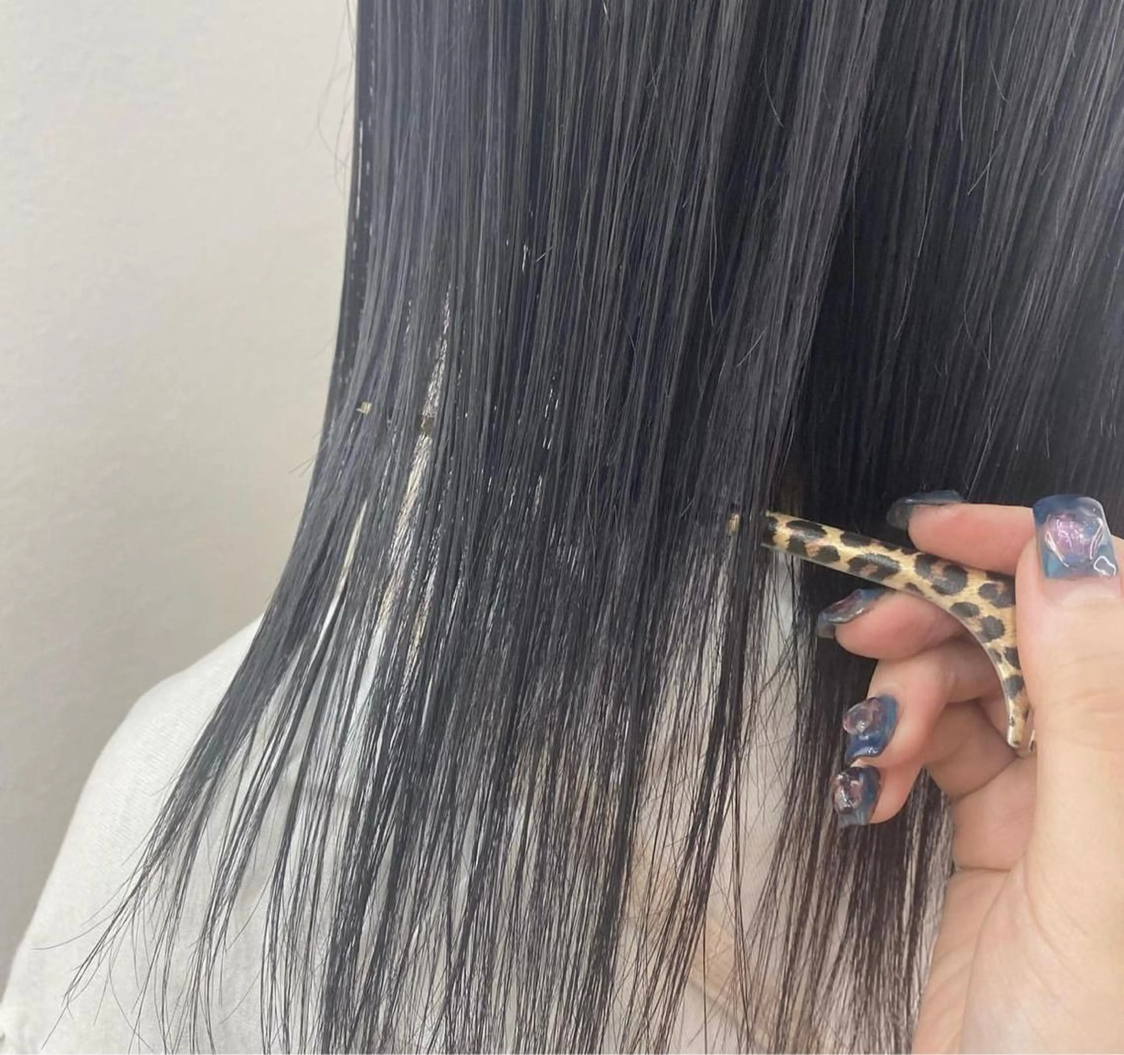 ミディアム カラー 遠藤沙也加 /レイヤーカットのヘアスタイル