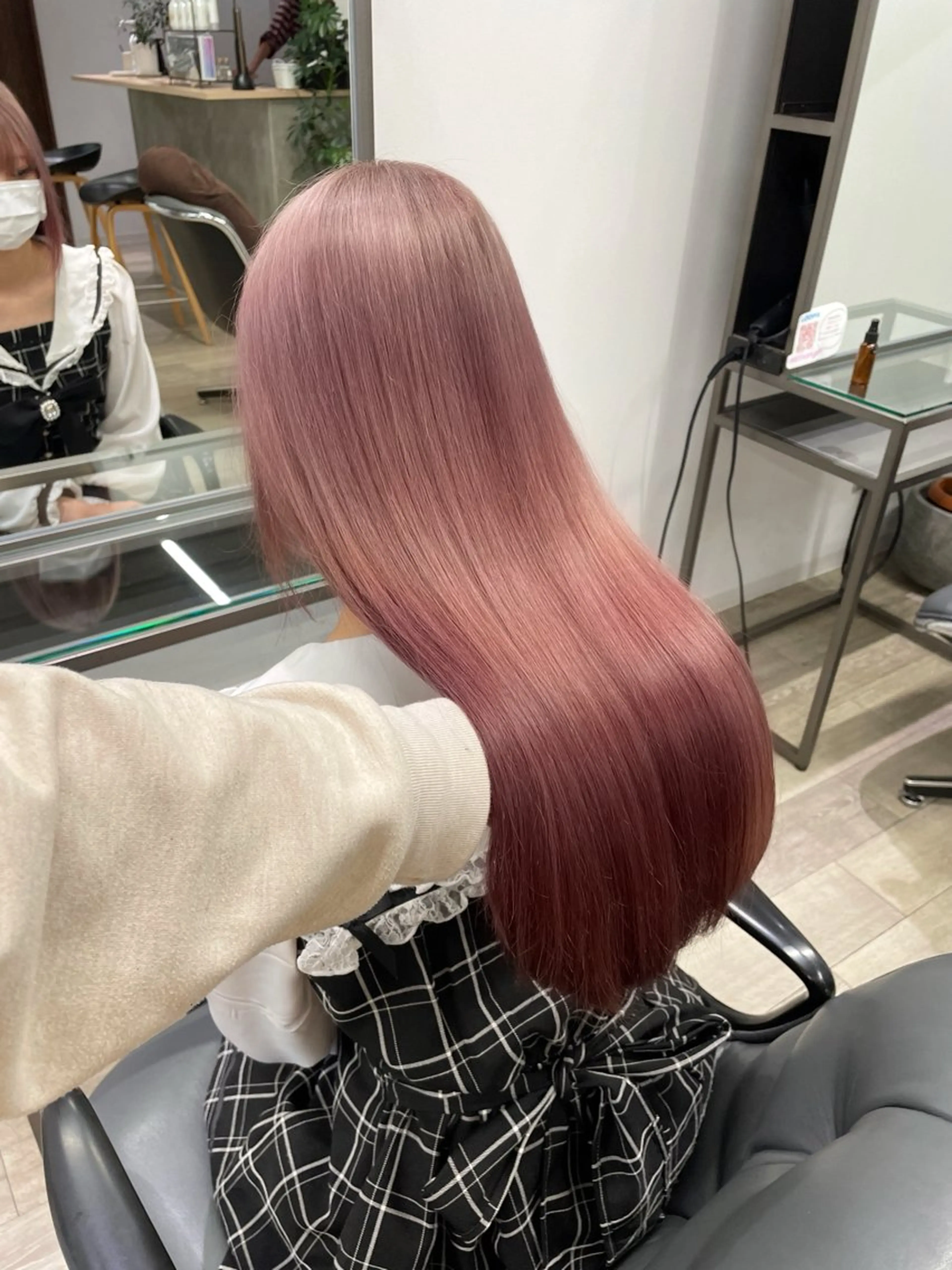 ロング カラー ブリーチ デザインカラー ハイトーンカラー 髪質改善 縮毛矯正 ヘアカラー LOOPA by museum所属・JIN/暖色カラー /髪質改善/艶髪のヘアスタイル