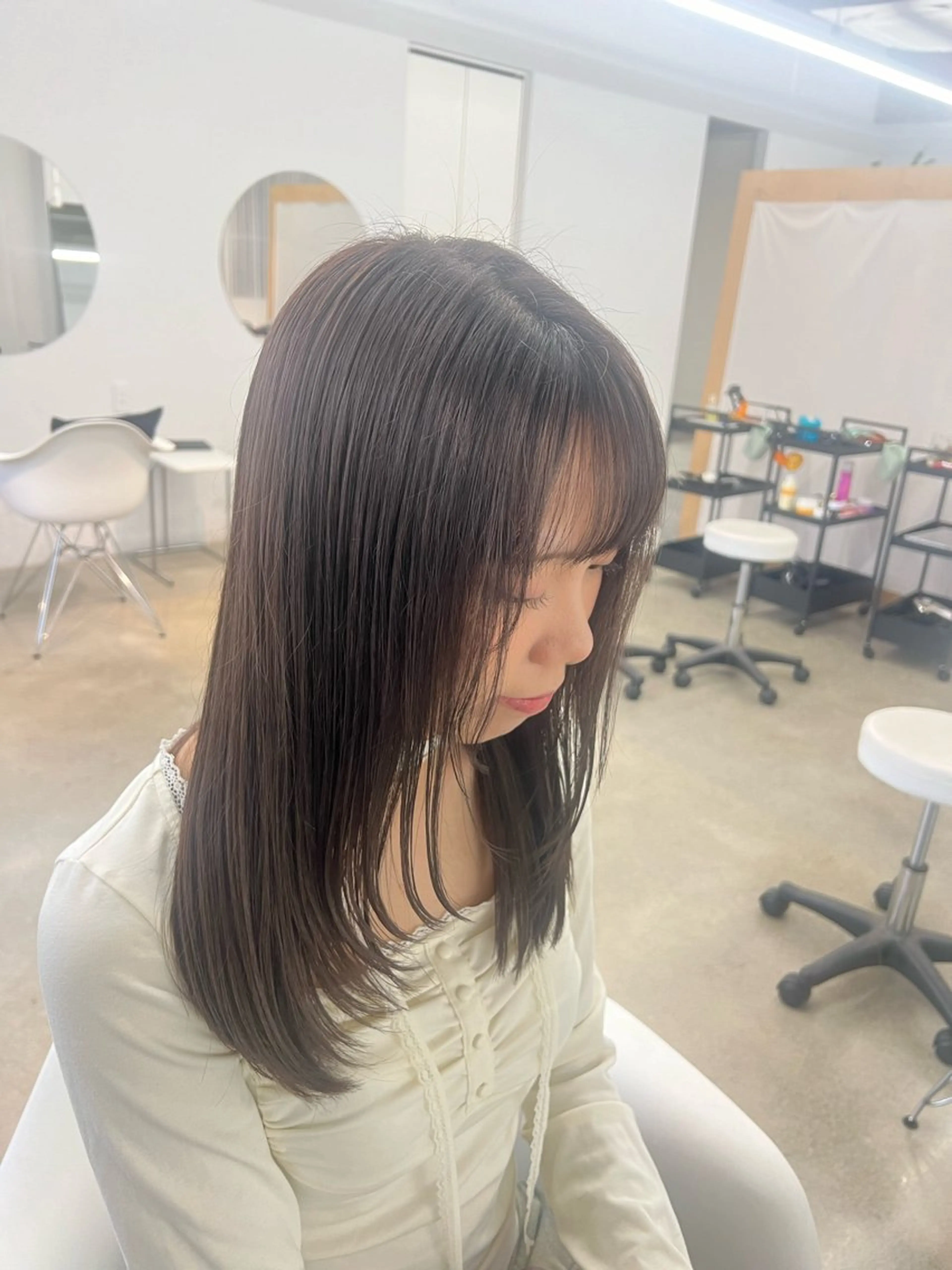 ロング カラー レイヤーカット カット ヘアカラー トリートメント build所属・秋山 花音のヘアスタイル