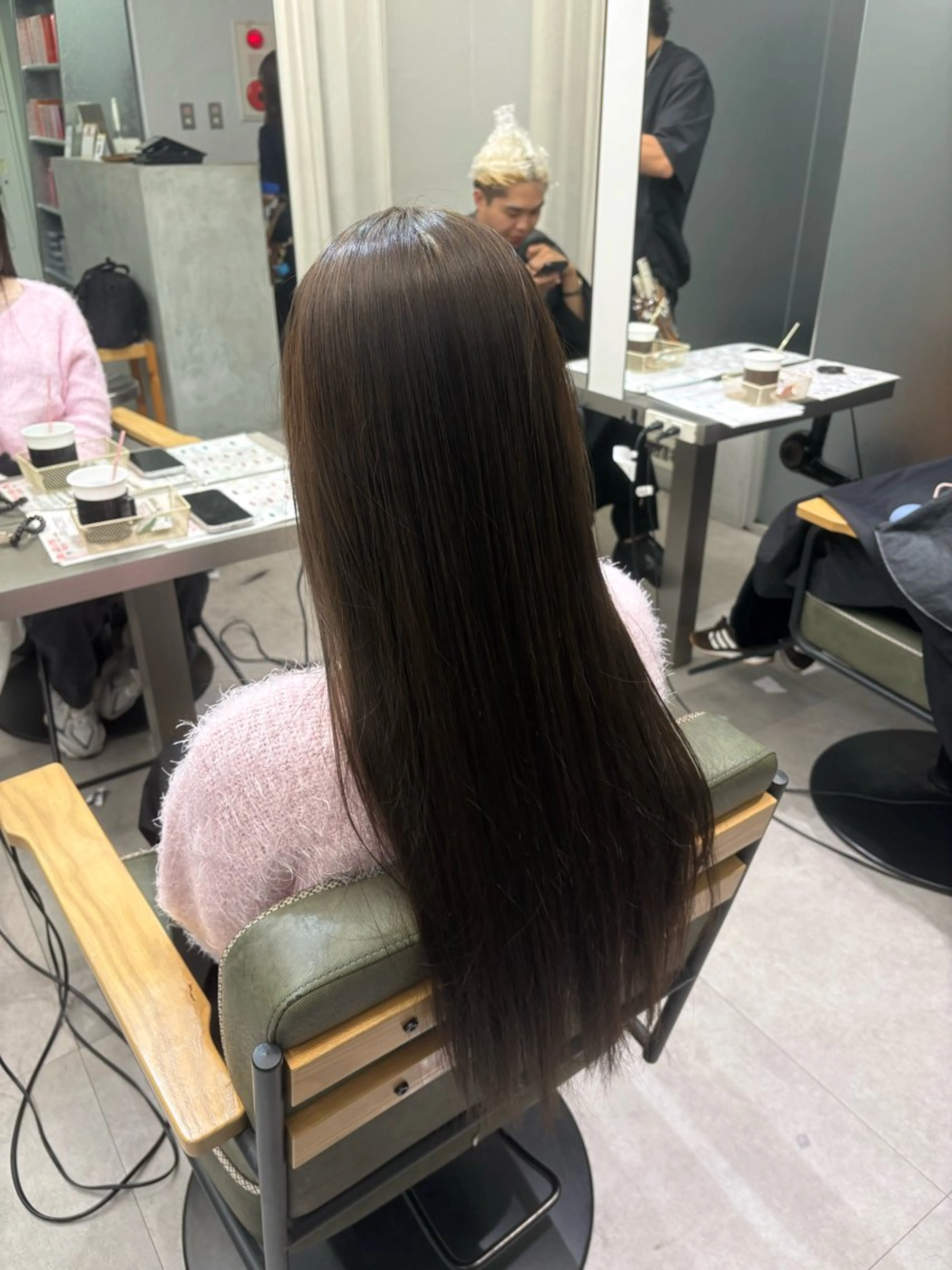 ロング カラー ベージュカラー ブリーチ ブリーチなしカラー 学生 トリートメント 梅田/髪質改善／ 艶カラー／三宅空翔のヘアスタイル