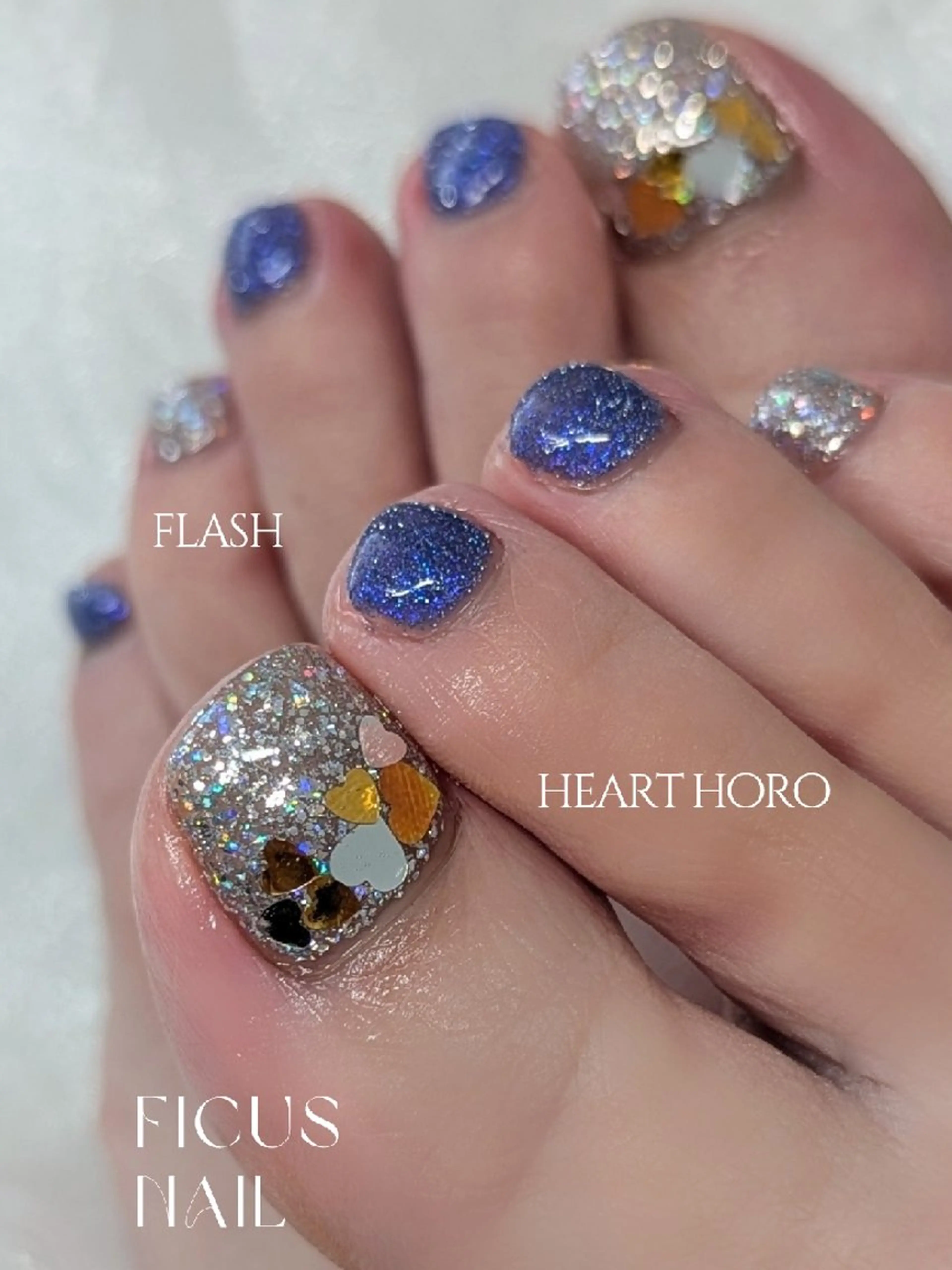 ネイル ブルー フラッシュネイル フットネイル ハート キラキラネイル フットネイル ficus nailのネイルデザイン
