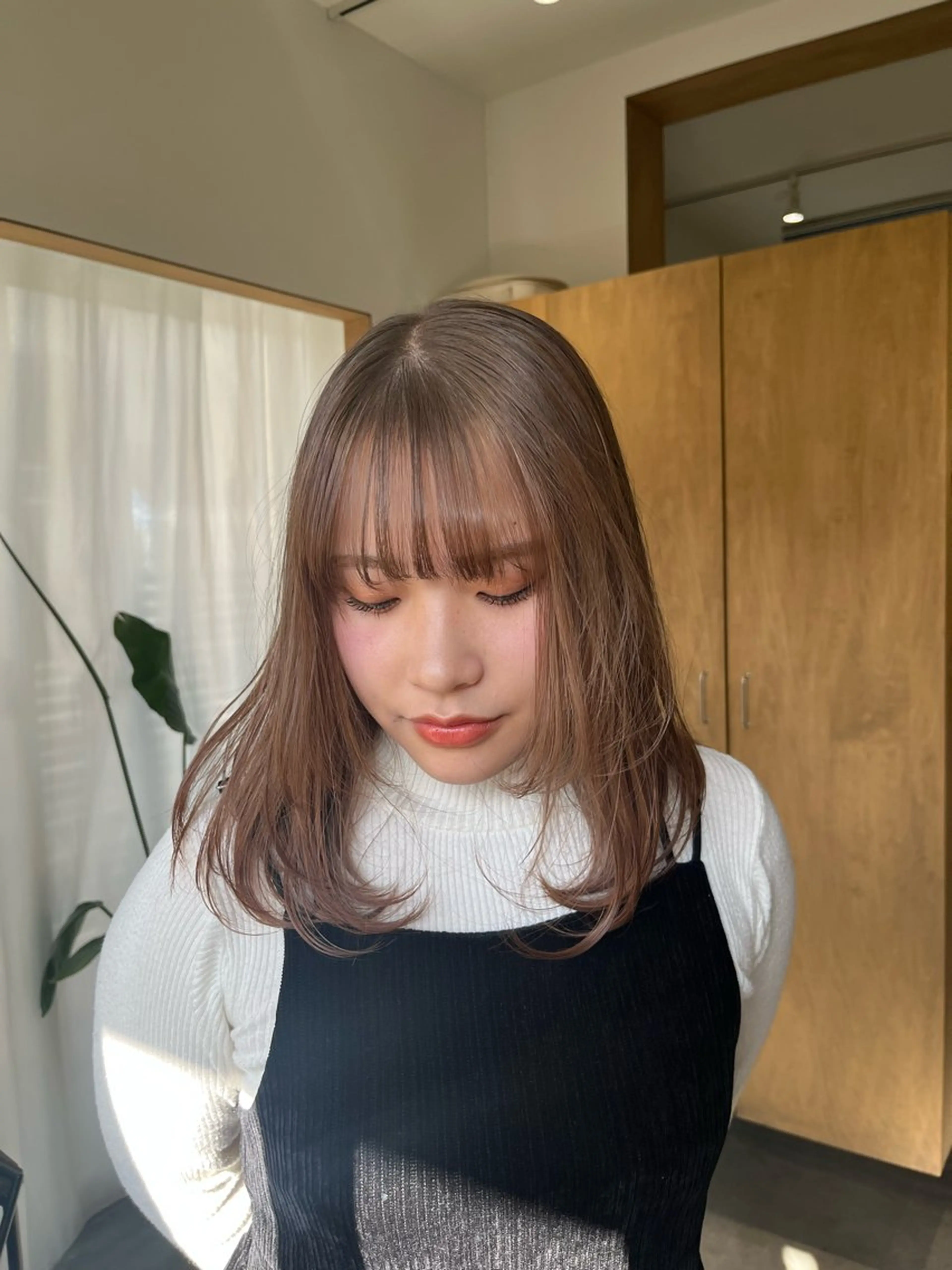 ミディアム カラー ベージュカラー YUI／透明感カラー /レイヤーカット🦢のヘアスタイル