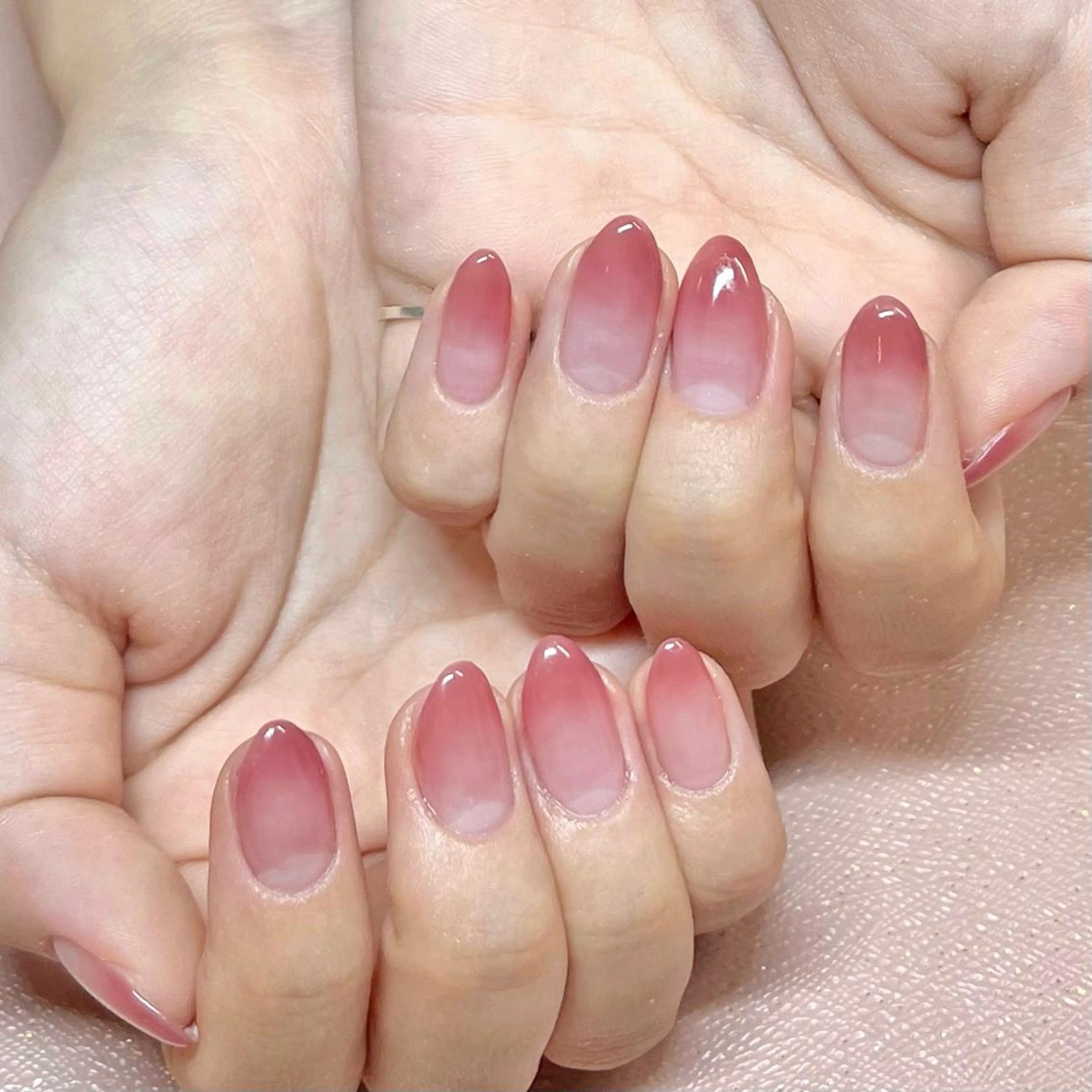 ネイル クリアネイル グラデーション ピンク シンプルネイル ストーンネイル Vogustys Nail 山田のネイルデザイン