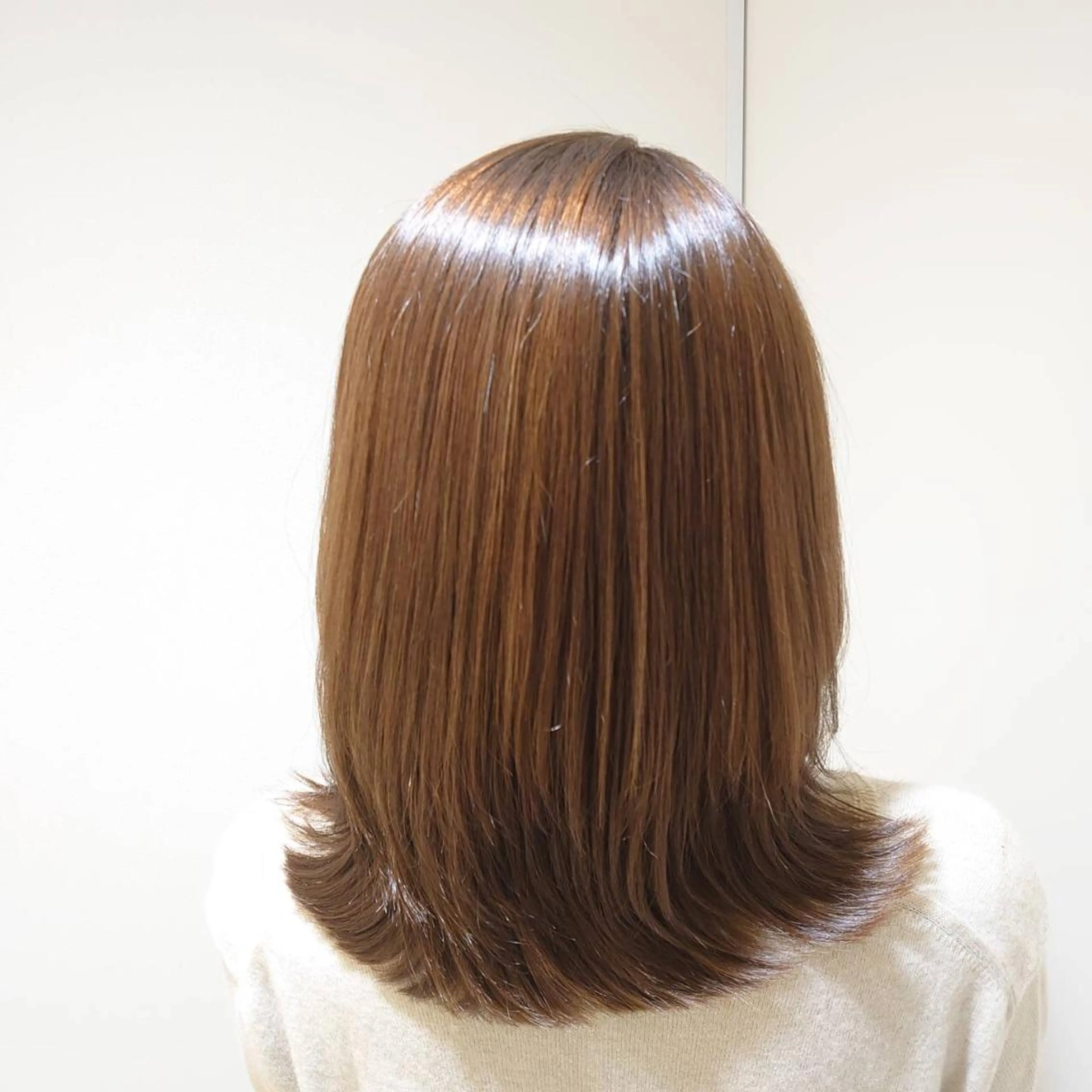 セミロング 【店長】 ワンシーのヘアスタイル