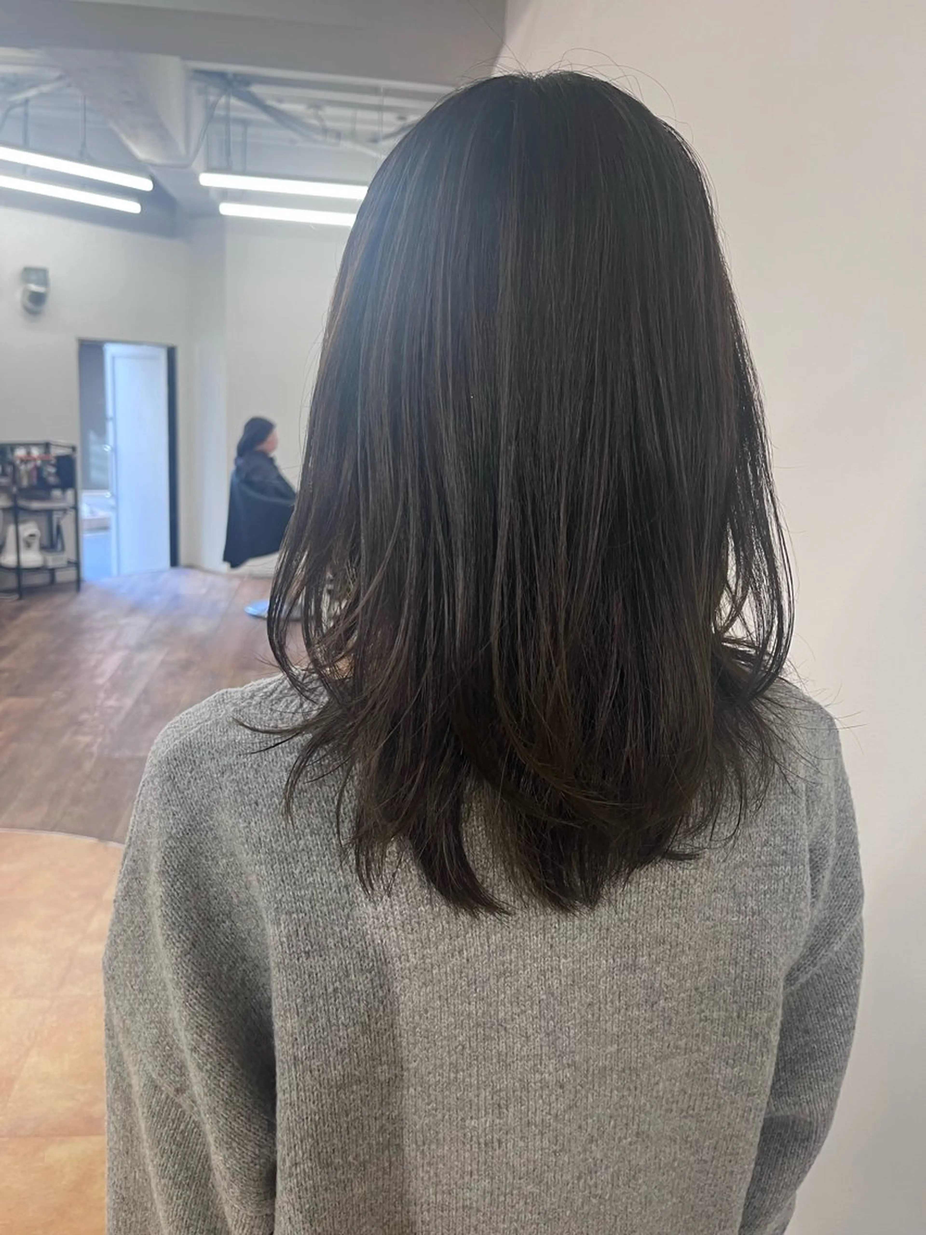 ミディアム 遠藤 乙夏のヘアスタイル