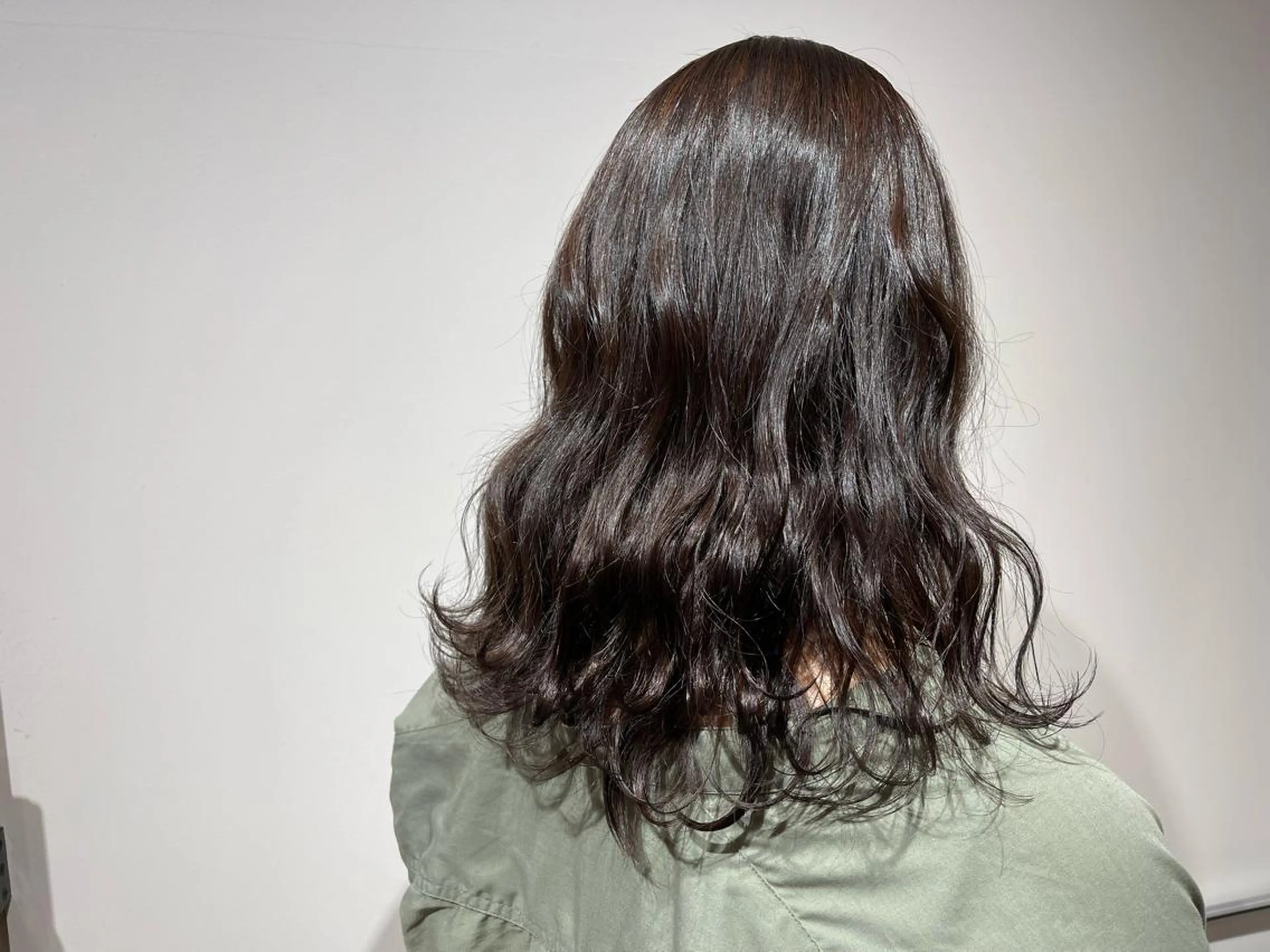 セミロング カラー ベージュカラー パープルカラー DISCOHAIR 海老名店池田真聖のヘアスタイル