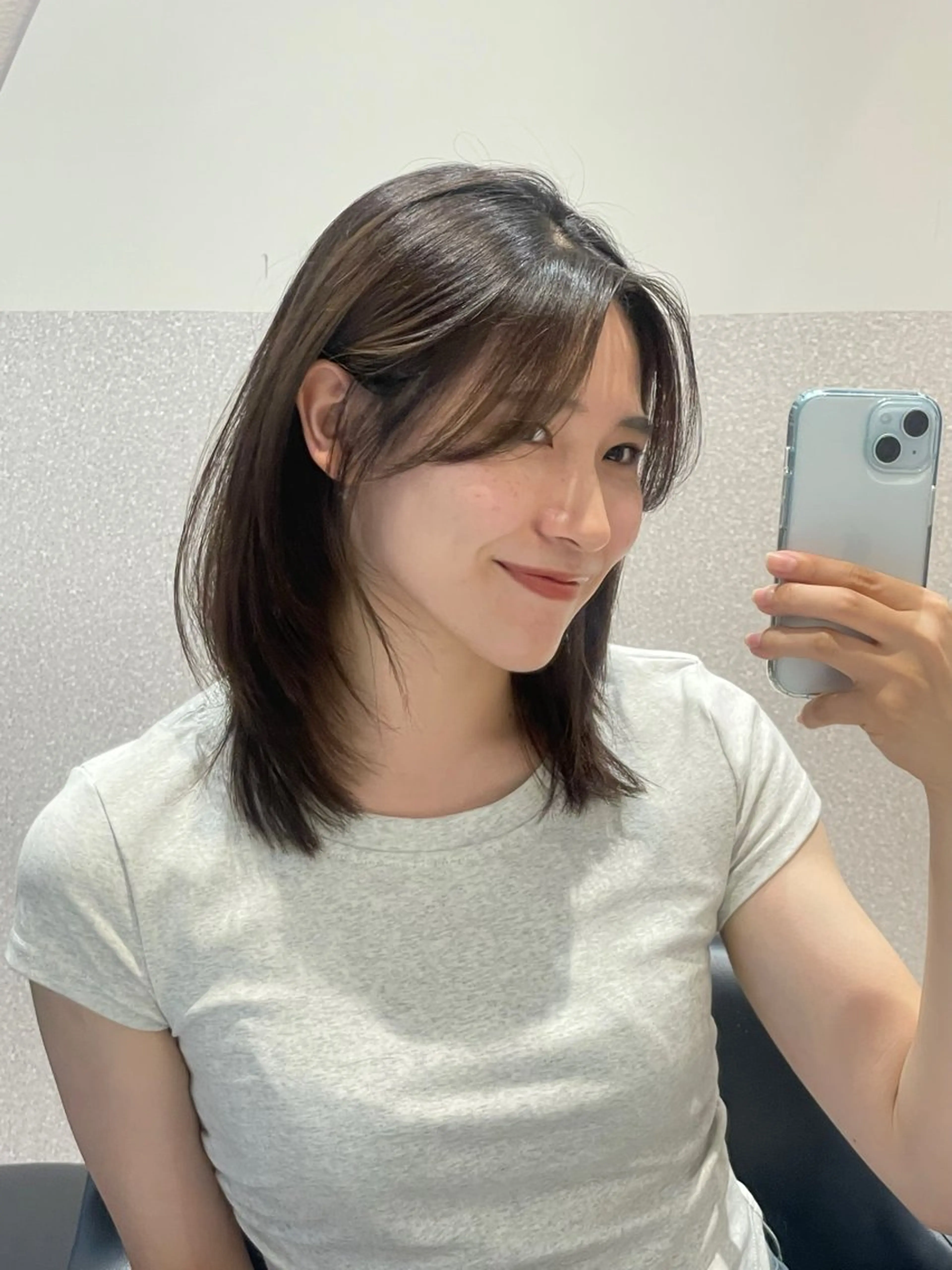 ミディアム ミディアムレイヤー ハッシュカット 韓国風ヘア レイヤーカット カット ヘアカラー トリートメント ❤︎︎韓国ヘア❤︎︎ 𝑺𝒉𝒊𝒉𝒐のヘアスタイル