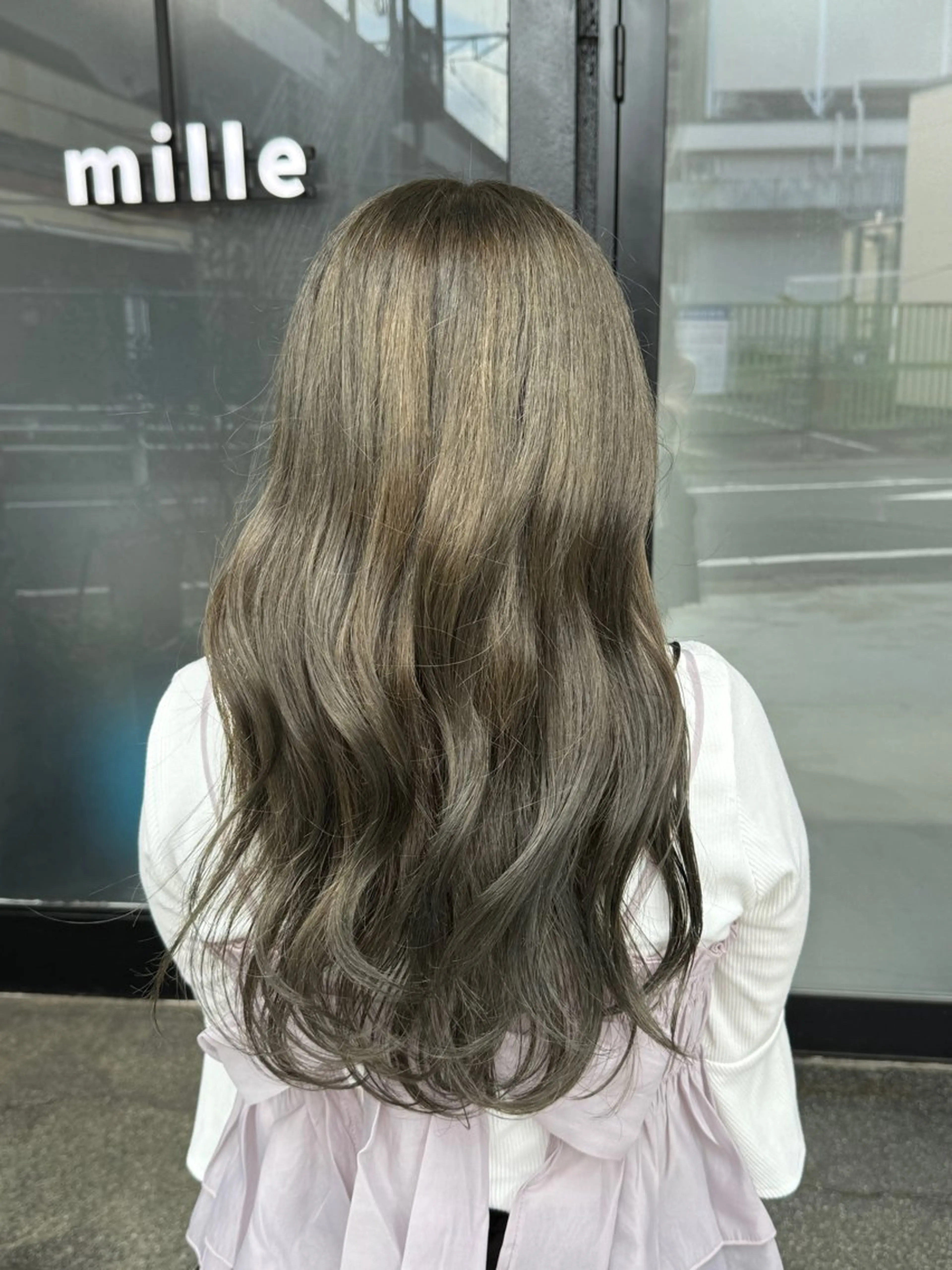 ロング カラー カット ヘアカラー トリートメント 透明感カラー/パーマ 🌀アオノアユミのヘアスタイル