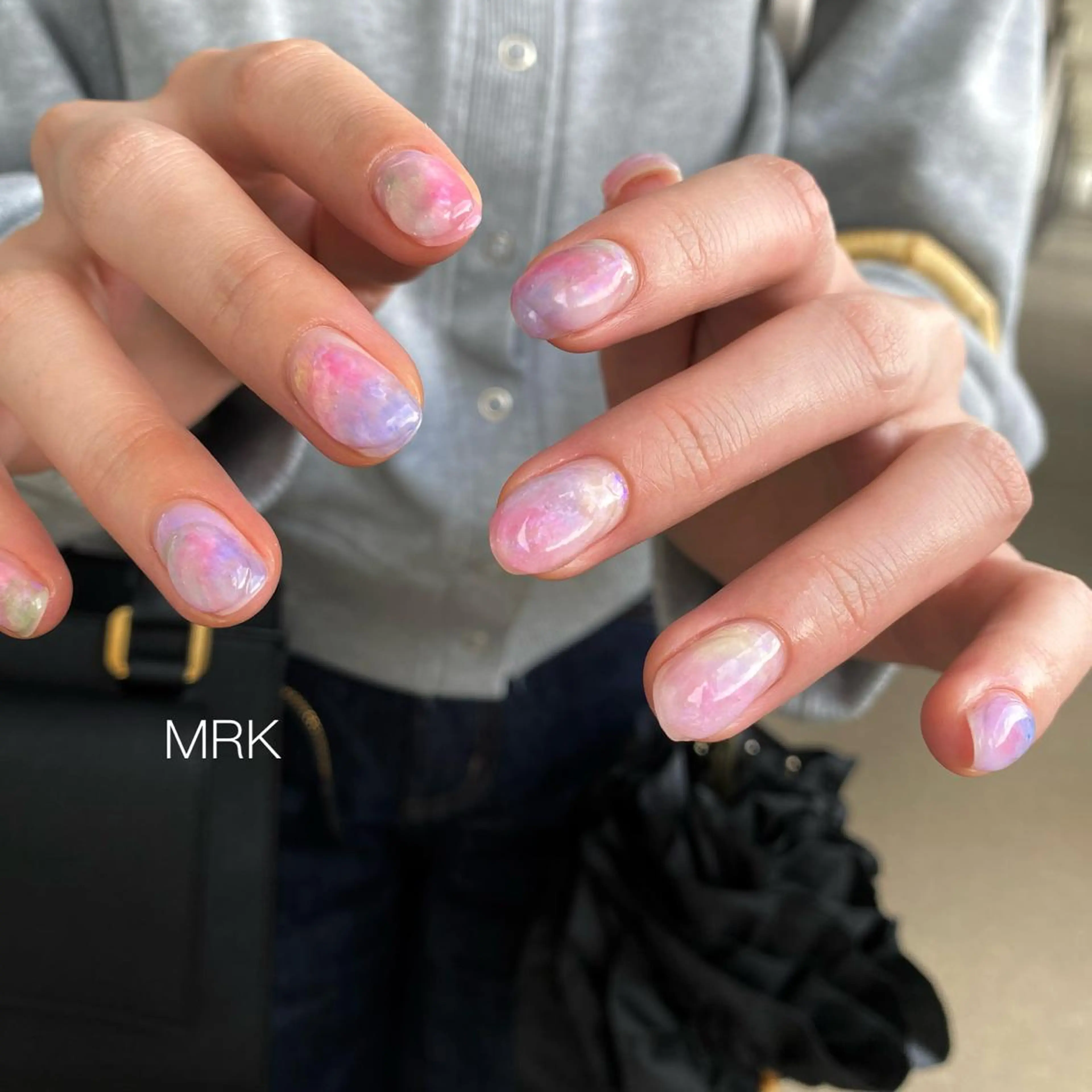 ミディアム ネイル ミラーネイル ニュアンスネイル ハンドネイル MARUKO nailのネイルデザイン