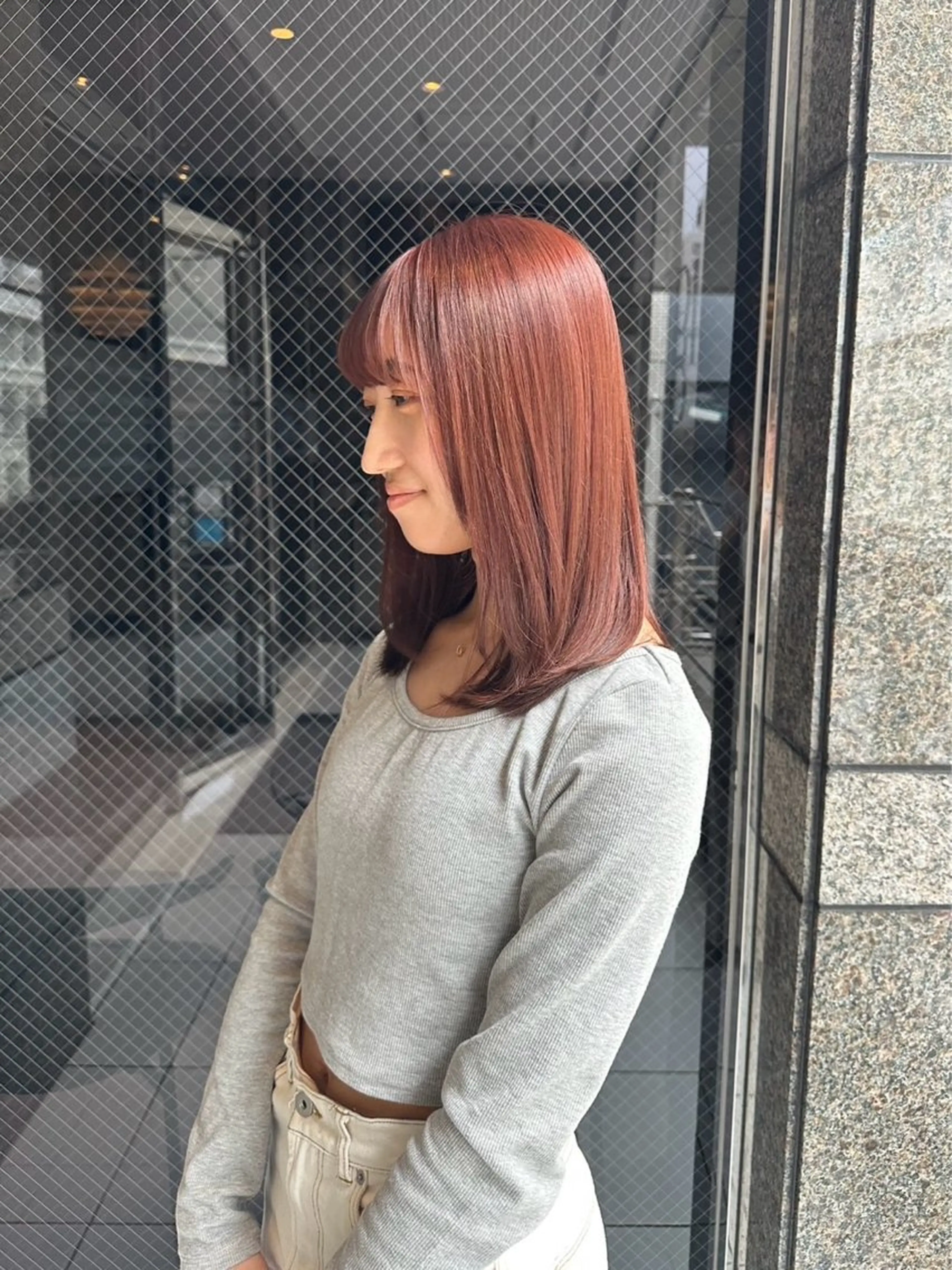ミディアム カラー 顔周りカット レイヤーカット 龍 小都乃のヘアスタイル