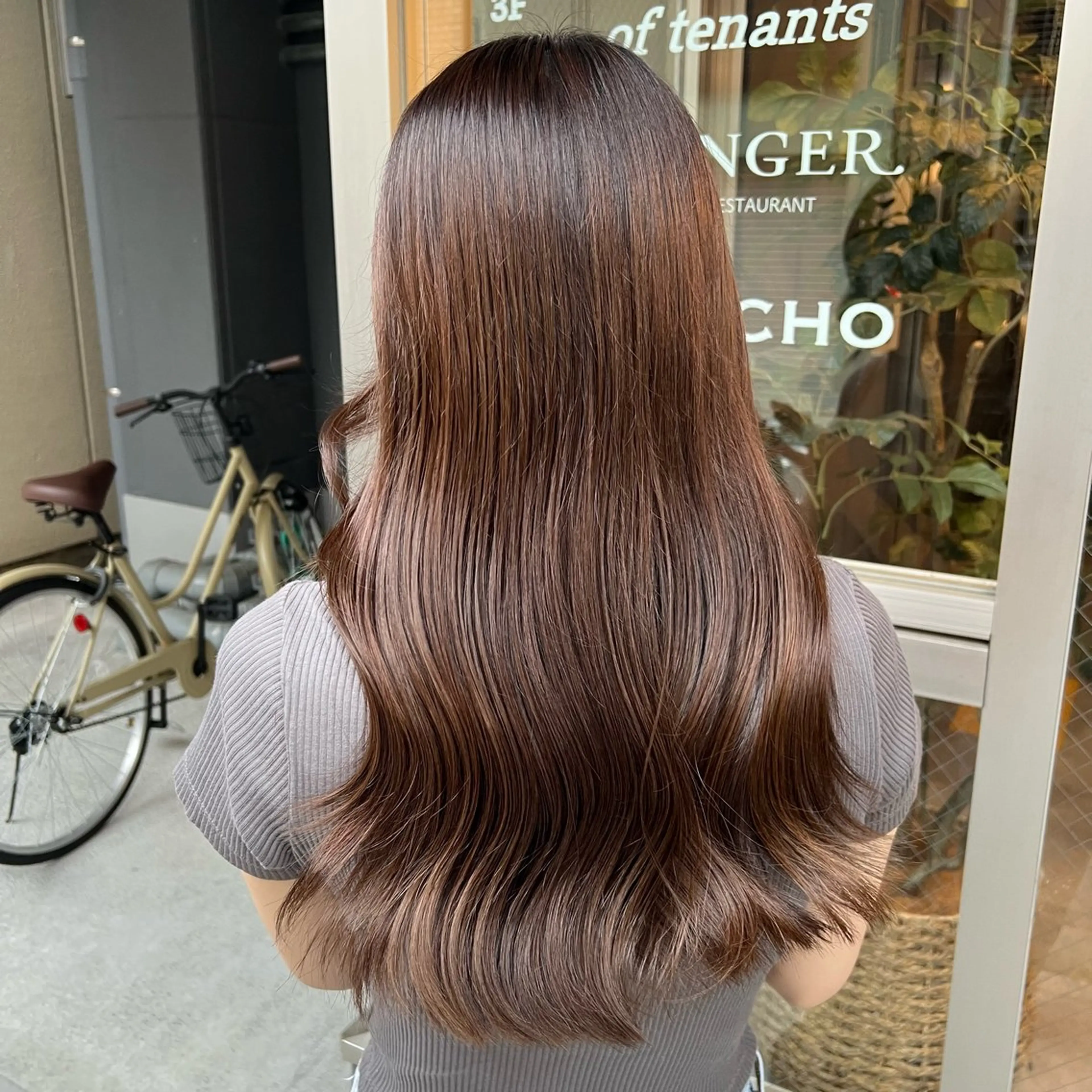 プルエクステ取り付けモデル (プラチナ100本)シールじゃないエクステ！ショートの方にオススメ！の写真