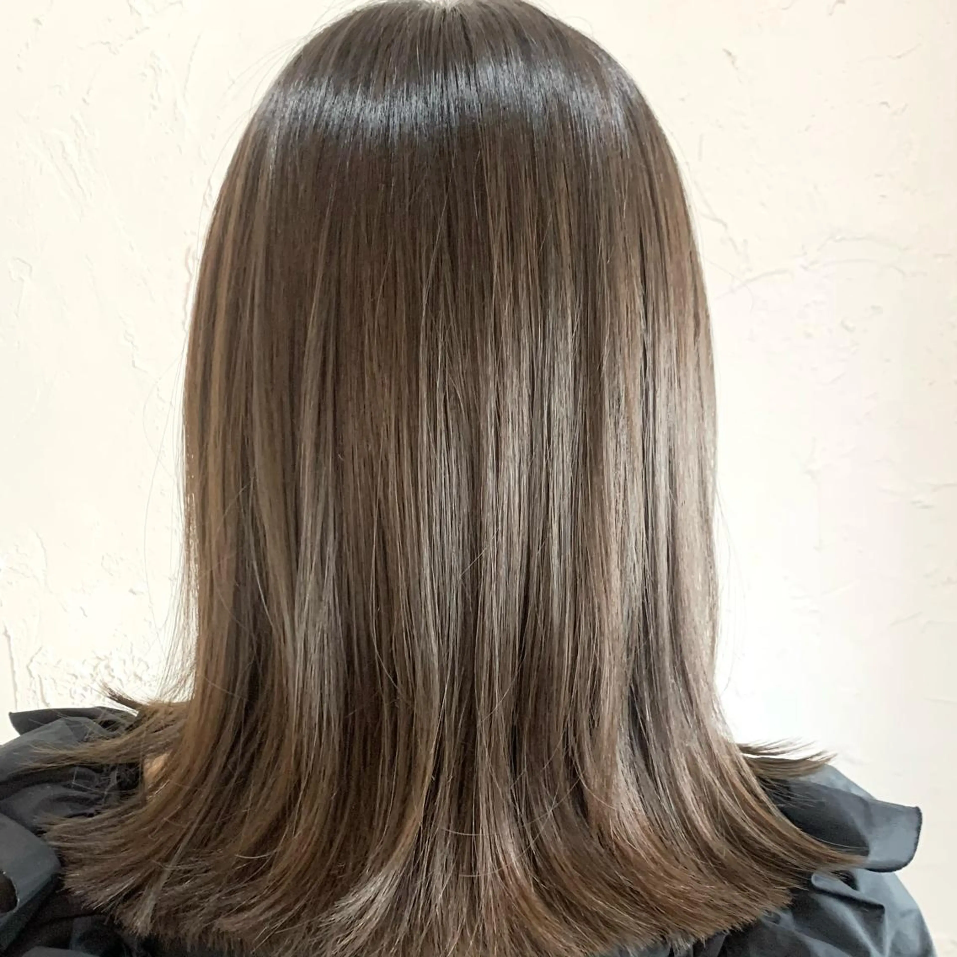 ミディアム カラー カット ヘアカラー トリートメント conne&riri所属・MA YUのヘアスタイル