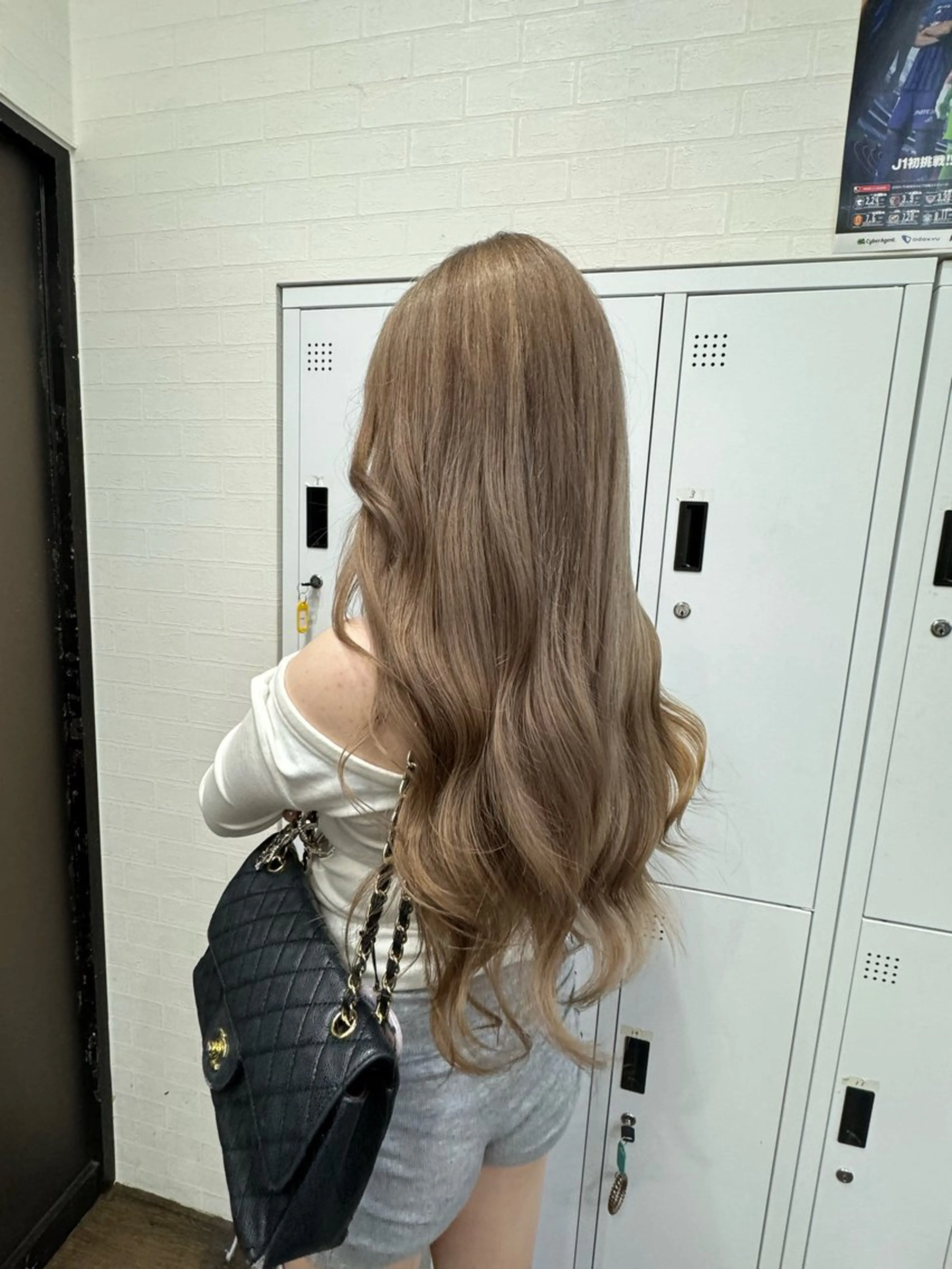 ロング 田子🦋ハイトーン 🫐耳つぼジュエリーのヘアスタイル