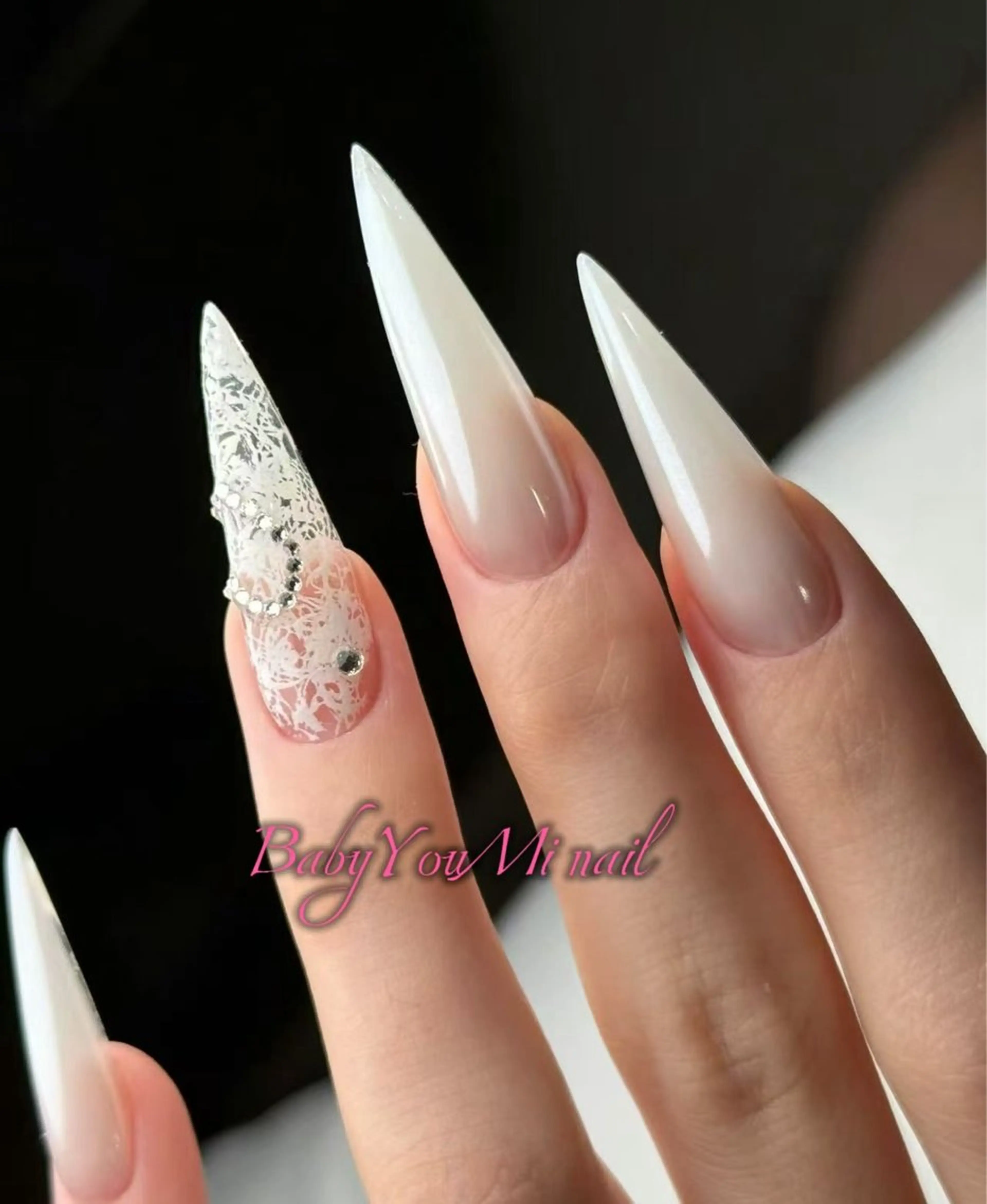 ネイル オーロラネイル フラワーネイル フットネイル フレンチネイル ジェルネイル ハンドネイル 相沢 さやかのネイルデザイン