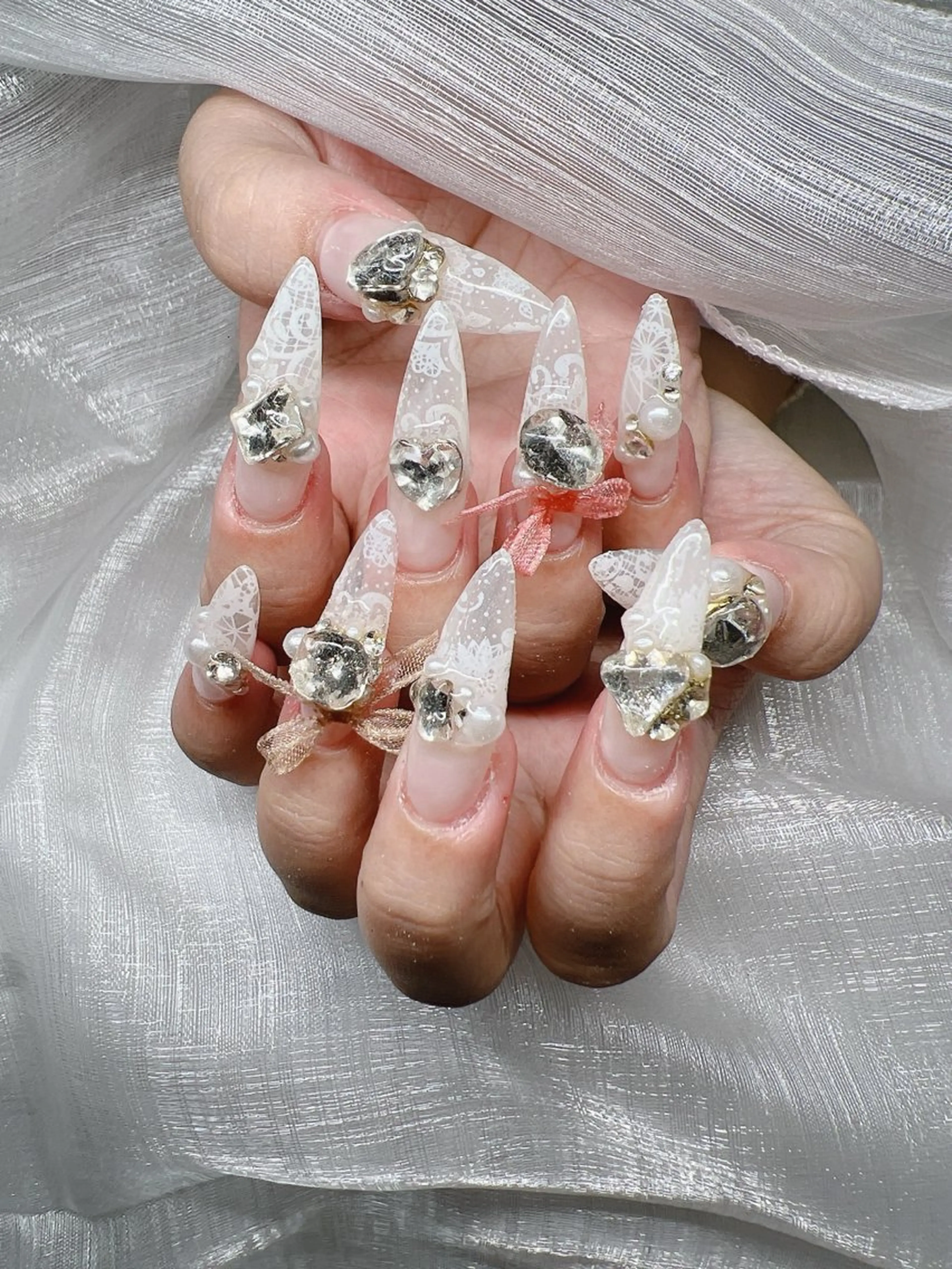 ネイル 長さ出し グラデーション 卒業式 キラキラネイル マグネットネイル ハンドネイル Lee Nailsのネイルデザイン