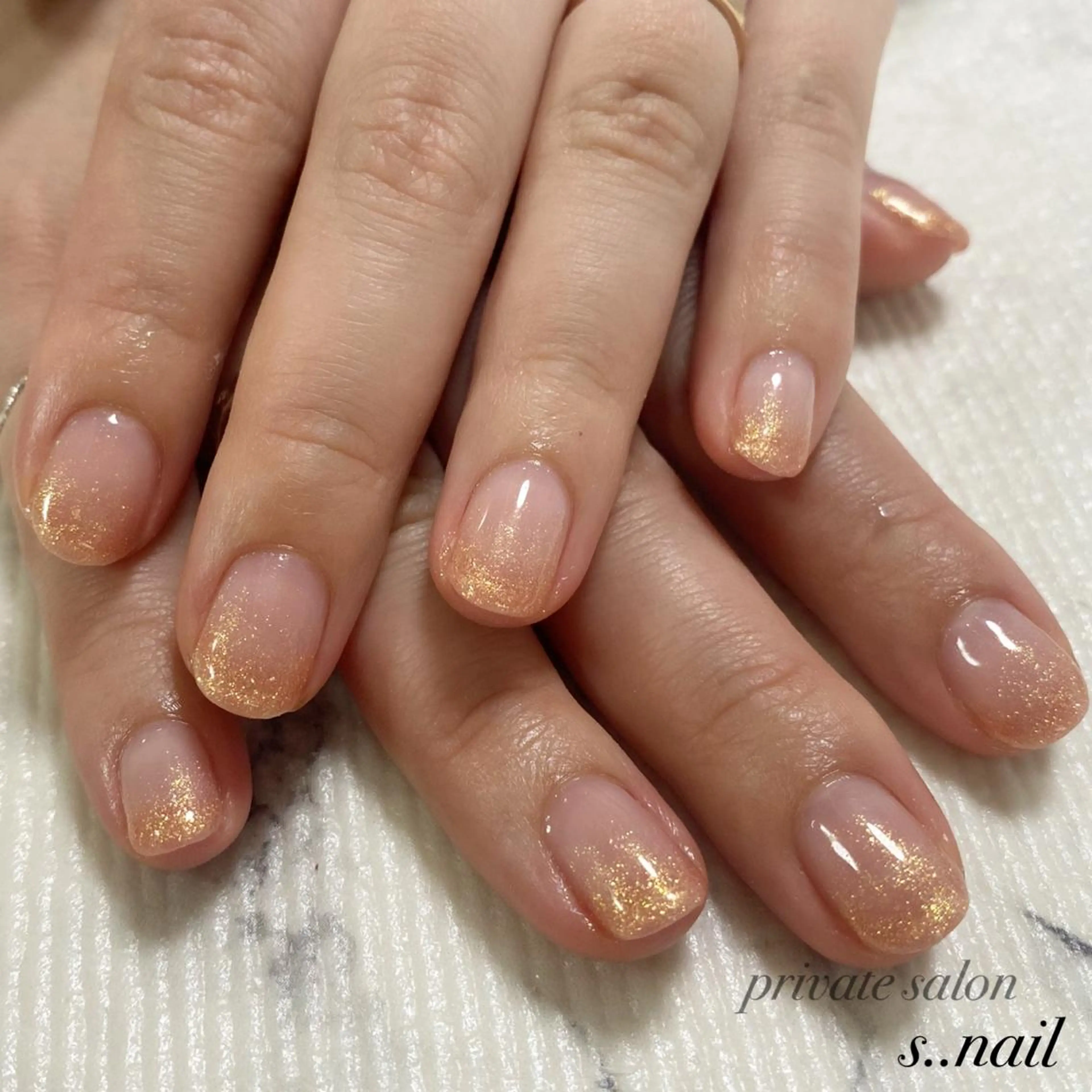 ネイル グラデーション キラキラネイル ラメ(グリッター) ハンドネイル フットネイル s..nail / MORITAのネイルデザイン