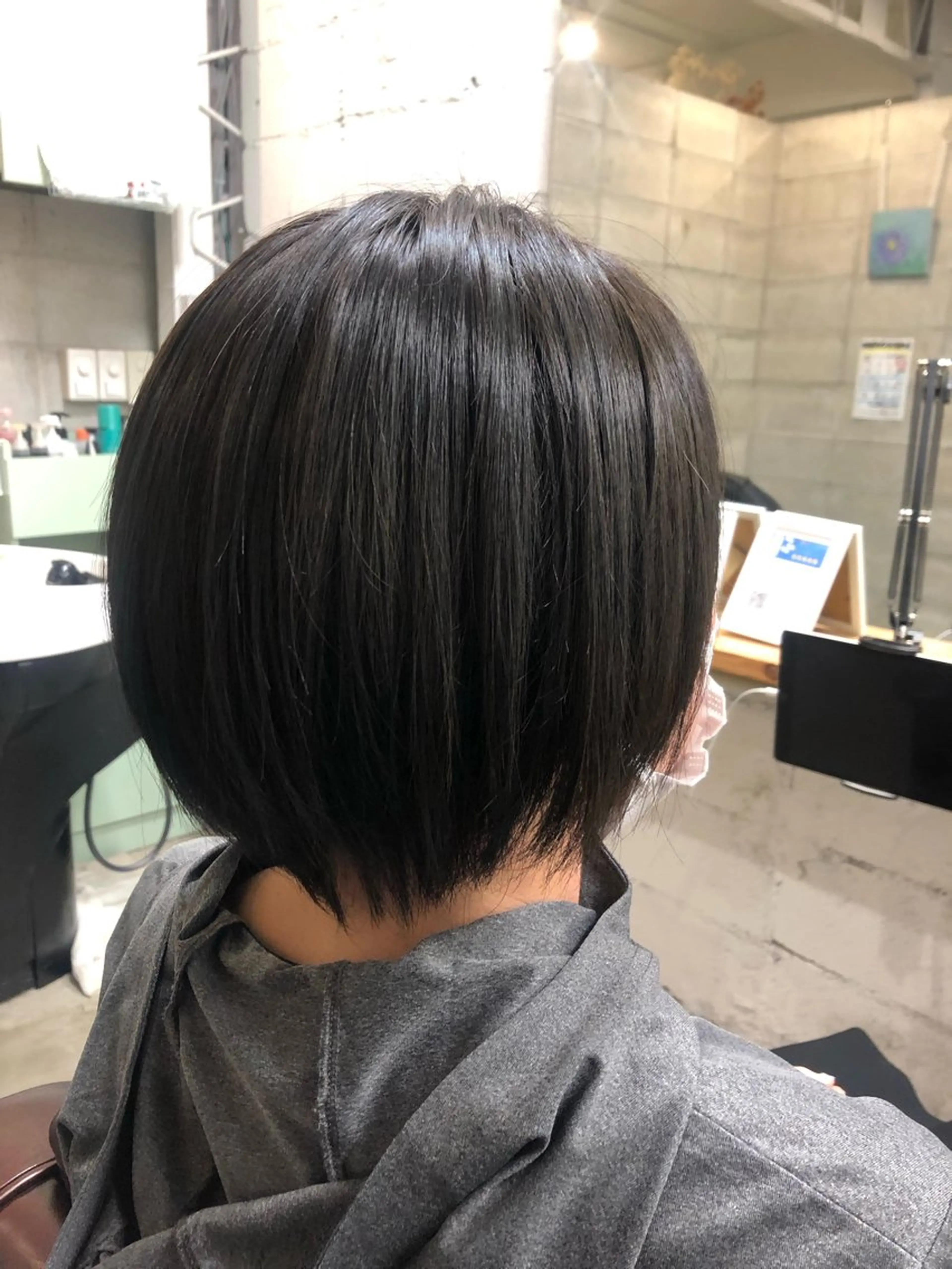 ショート カラー 田畑 秀美のヘアスタイル