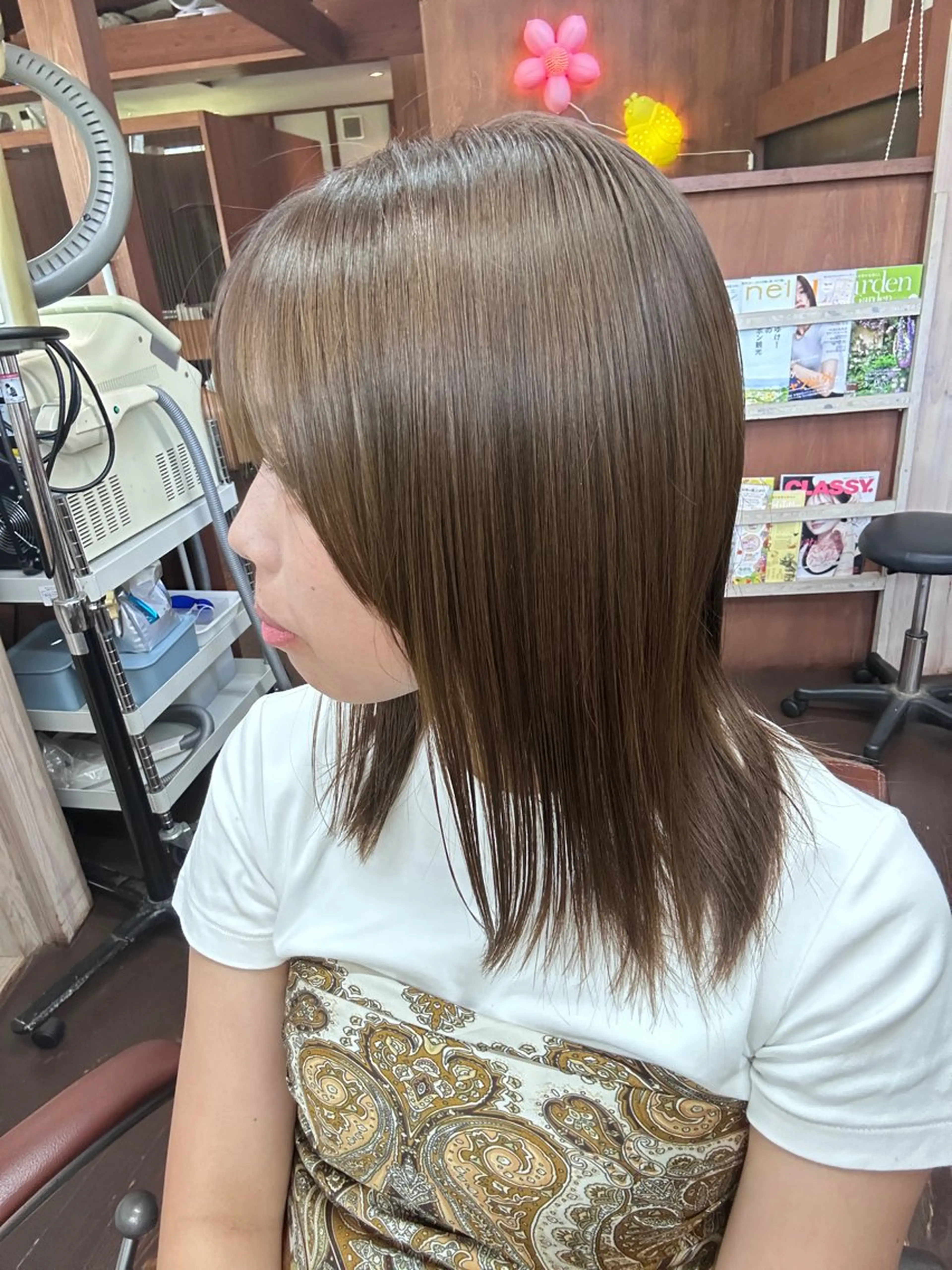 カラー オリーブカラー ヘアカラー number eight所属・中間 琉愛のヘアスタイル