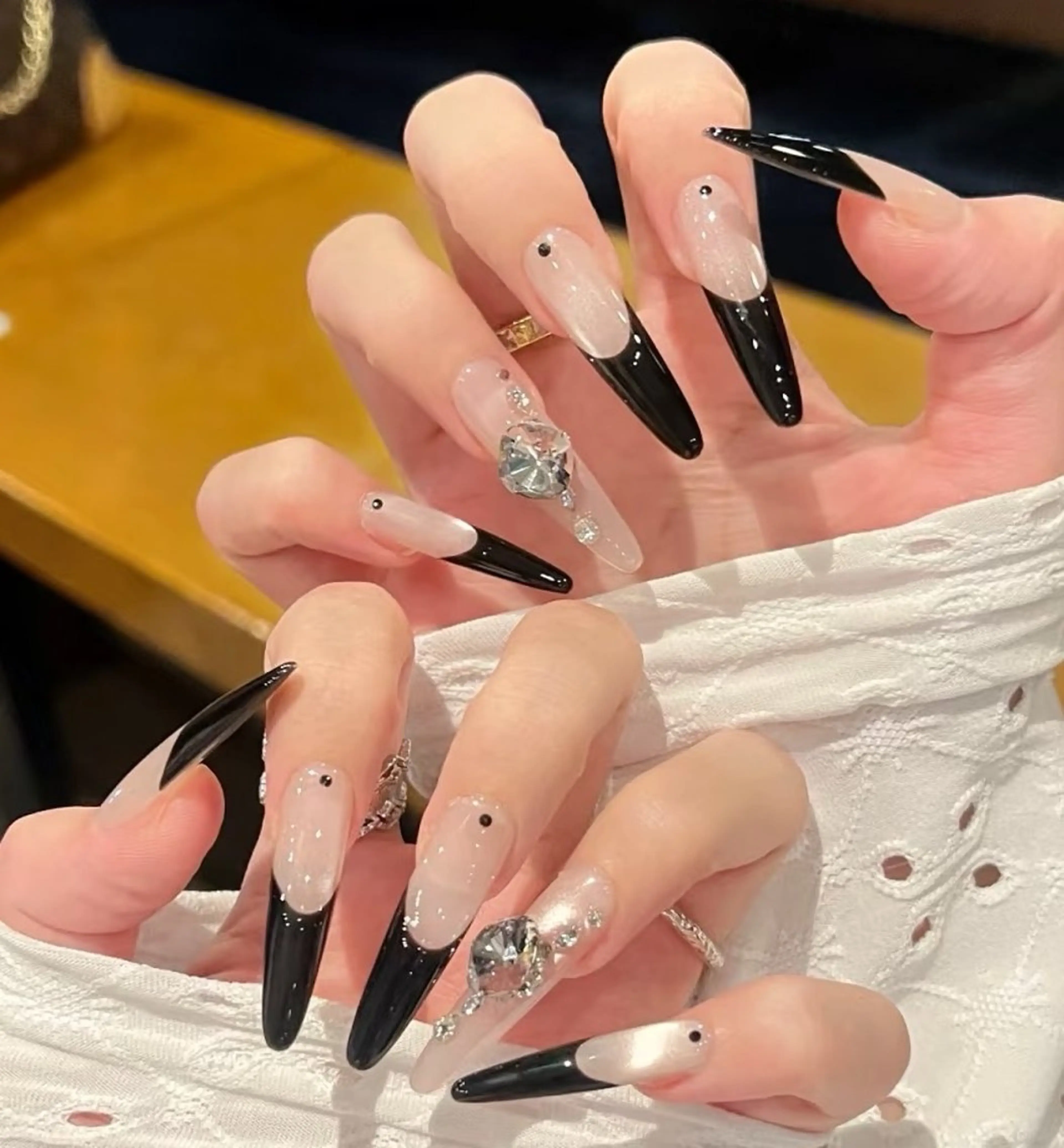 ネイル Miu Miu 🎀 Nailのネイルデザイン