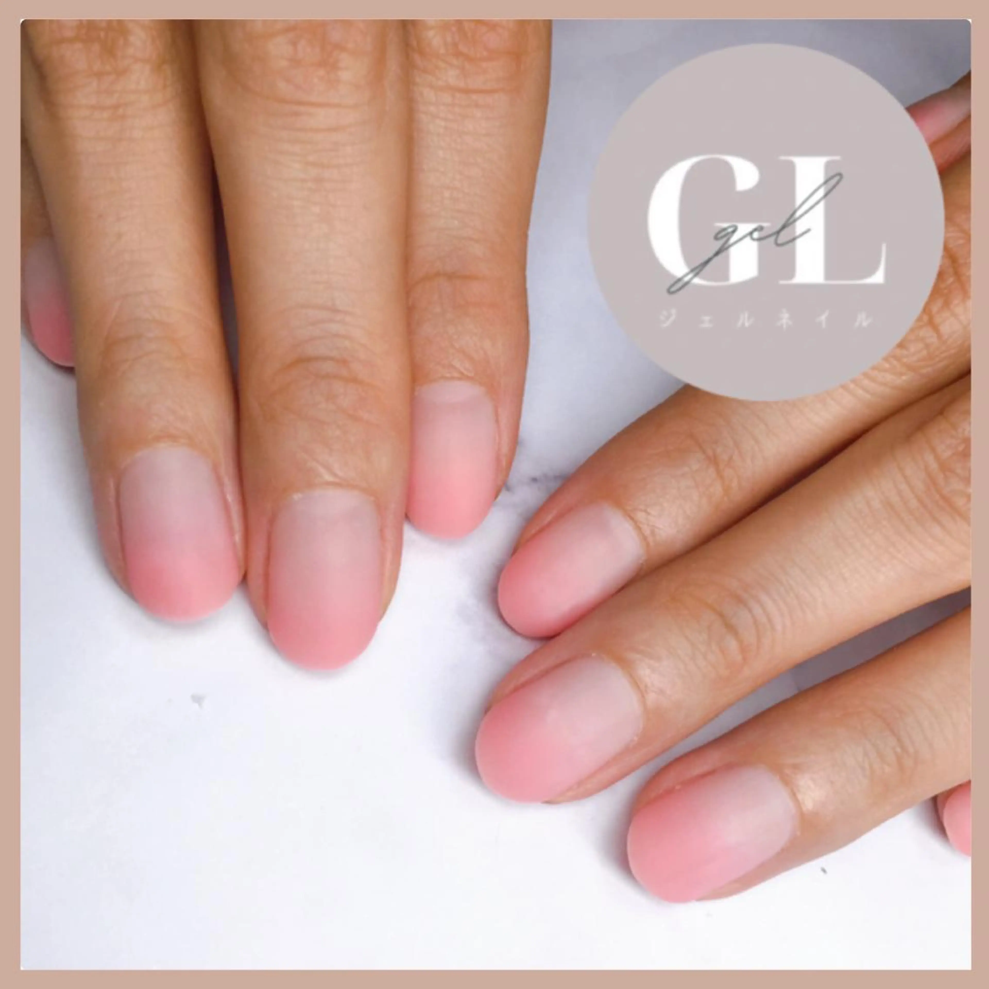 ネイル グラデーション マットネイル Nailsalon Caiseのネイルデザイン