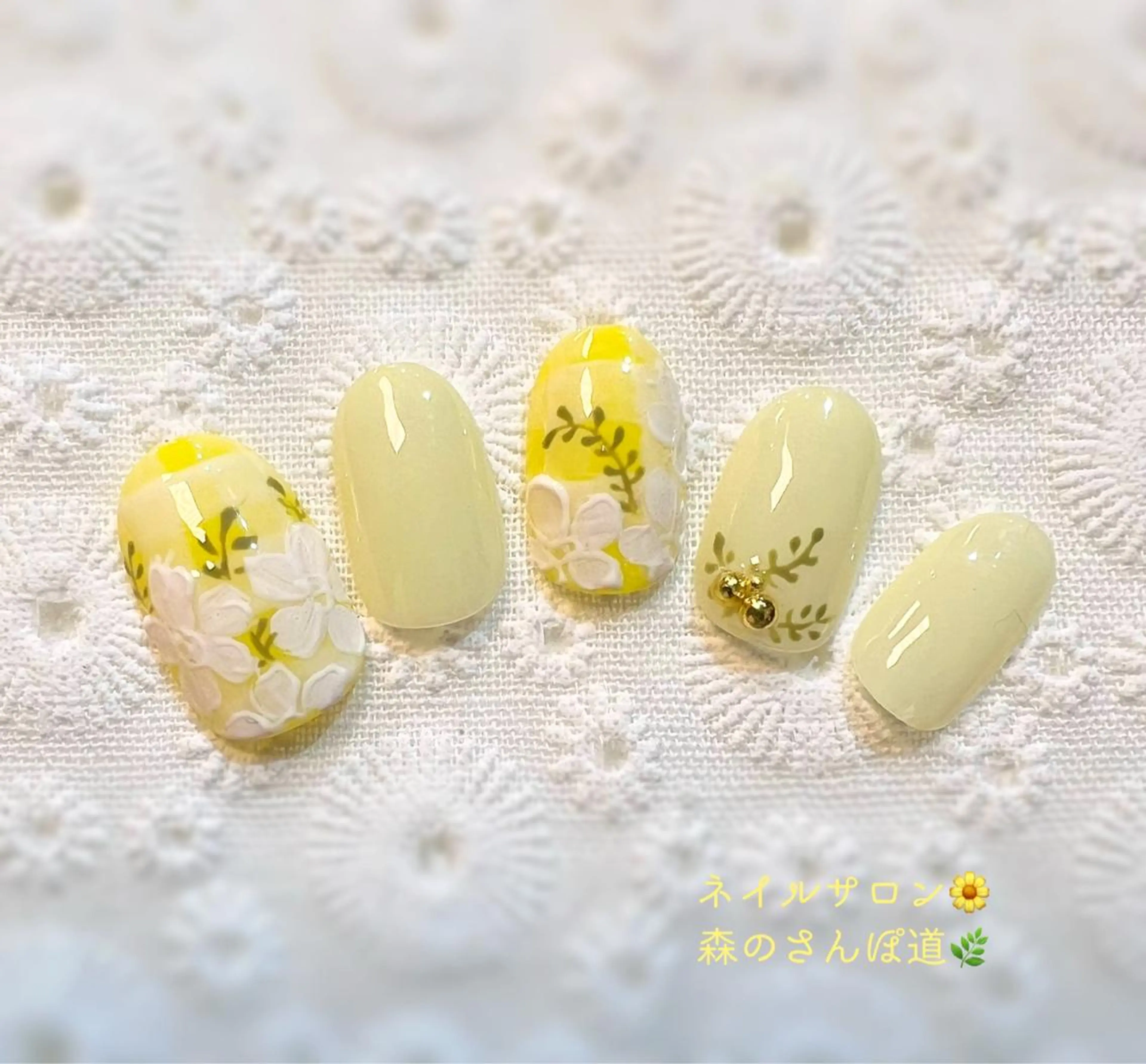 ネイル カジュアル ジェルネイル ガーリー 春ネイル 冬ネイル ハンドネイル 森のさんぽ道所属・ショートネイル 森のさんぽ道のネイルデザイン
