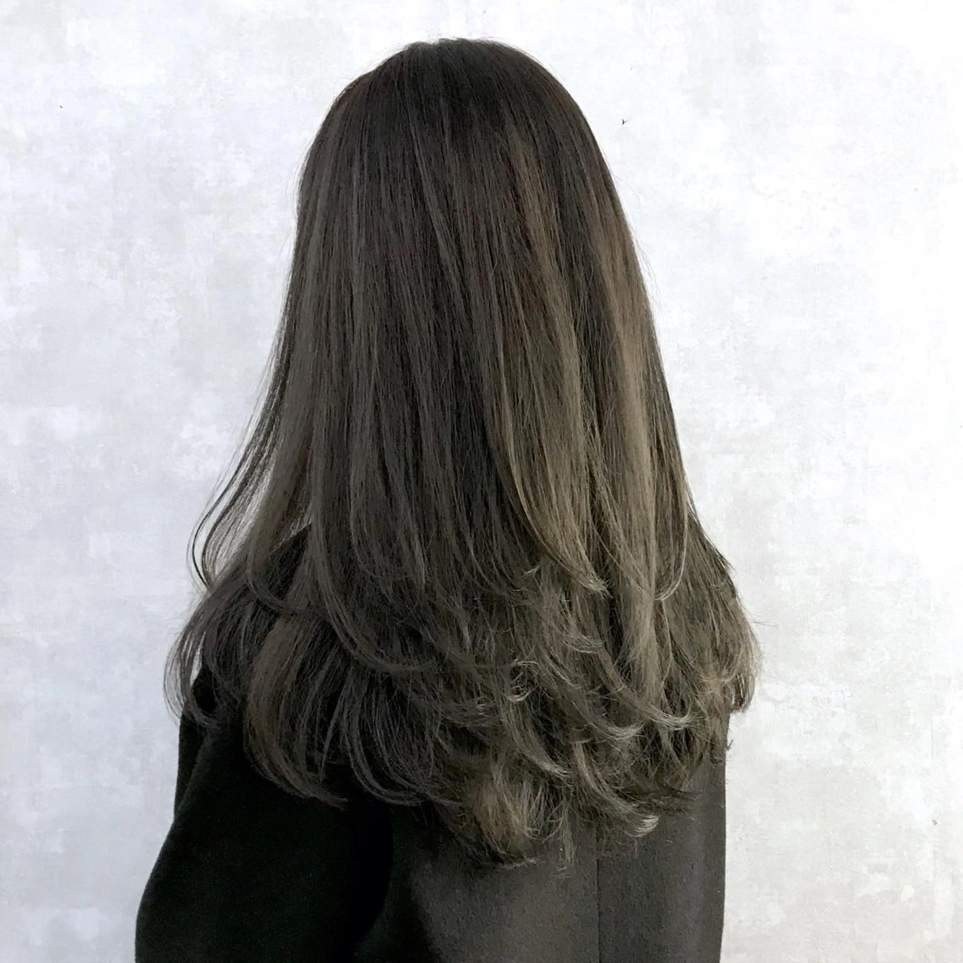 ロング ヨシンモリ ムルギョル巻き 韓国風ヘア レイヤーカット シースルーバング サロウィン所属・K-POP好き美容師 🇰🇷Kai.Yのヘアスタイル