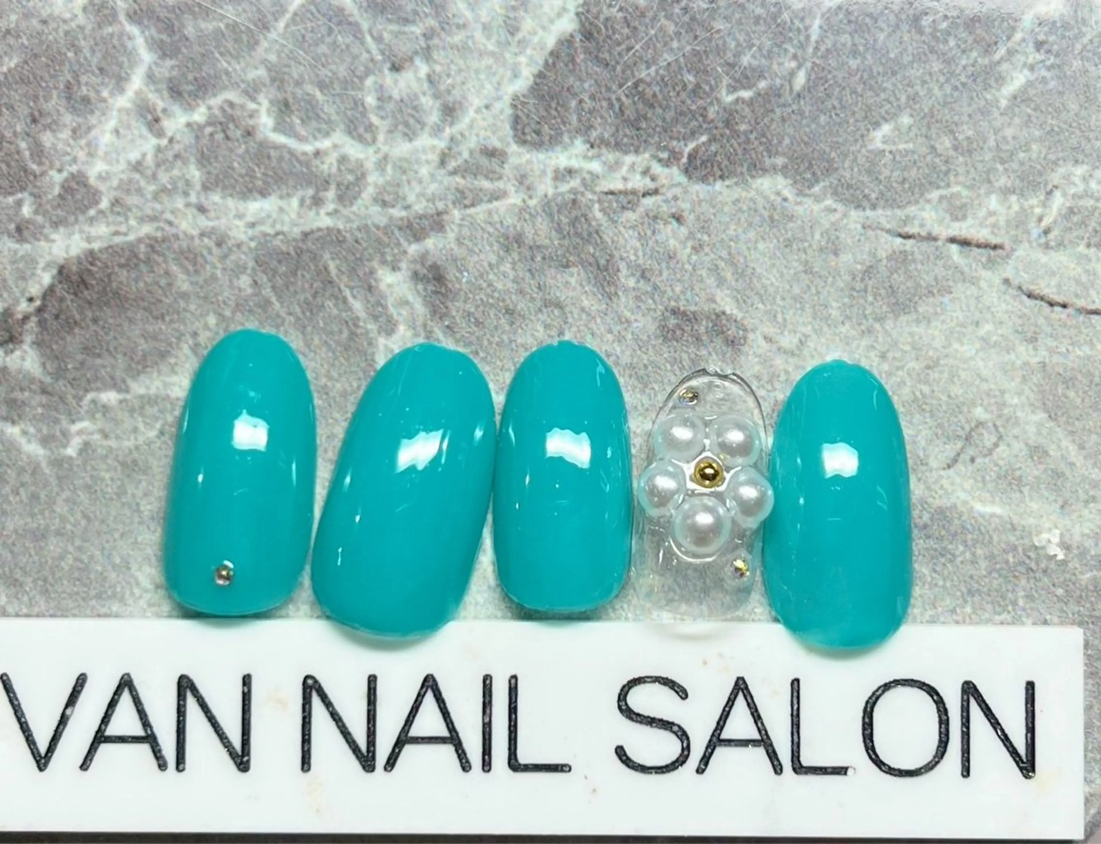 ネイル ハンドネイル Van Nail 本厚木店所属・Van Nail Salonのネイルデザイン