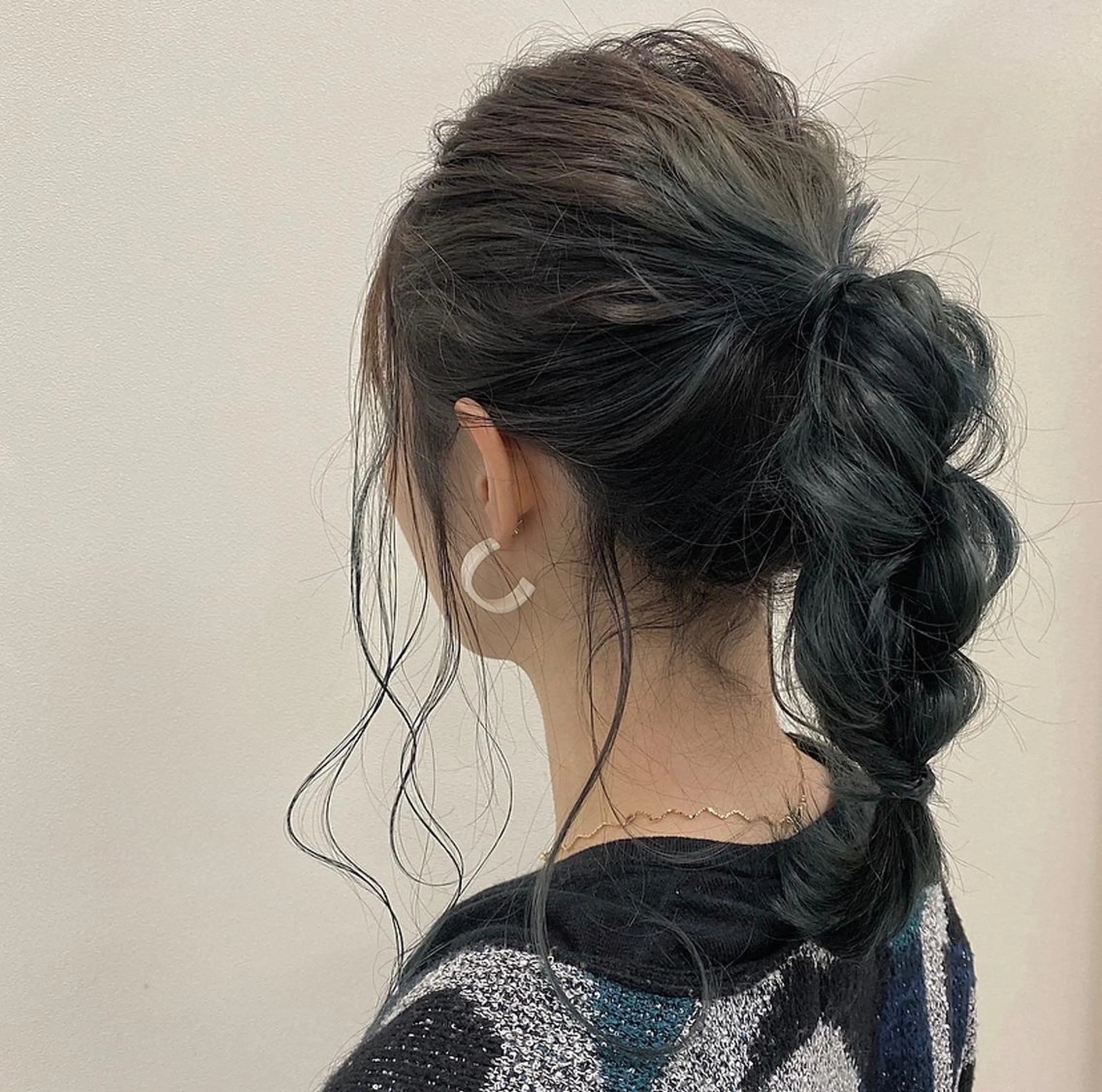 セミロング ヘアアレンジ ヘアセット 滝本 里実のヘアスタイル
