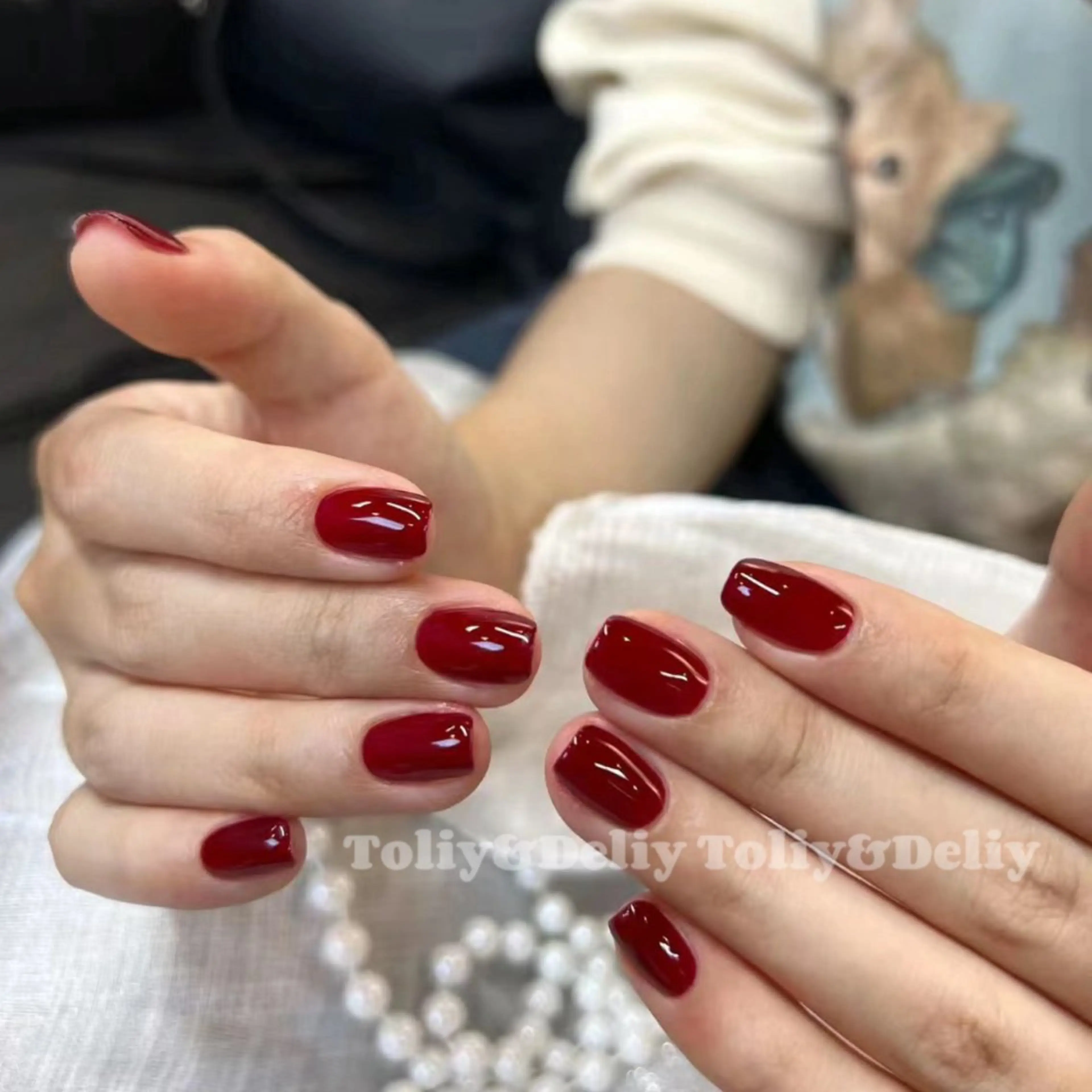 ネイル ワンカラーネイル 赤色 ToliyDeliy Nail Salonのネイルデザイン
