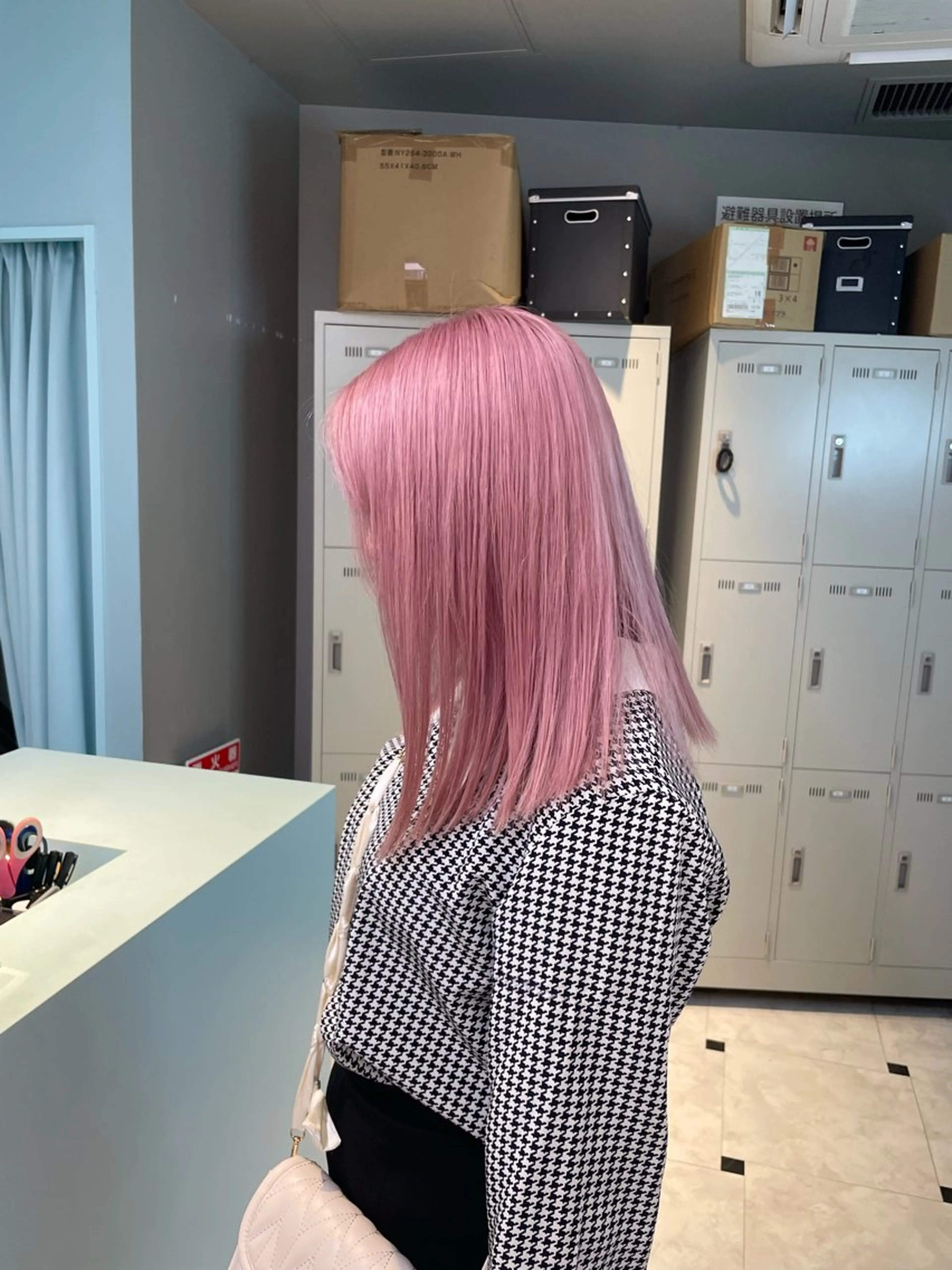 ミディアム ブリーチ✖️ 縮毛LANDのヘアスタイル