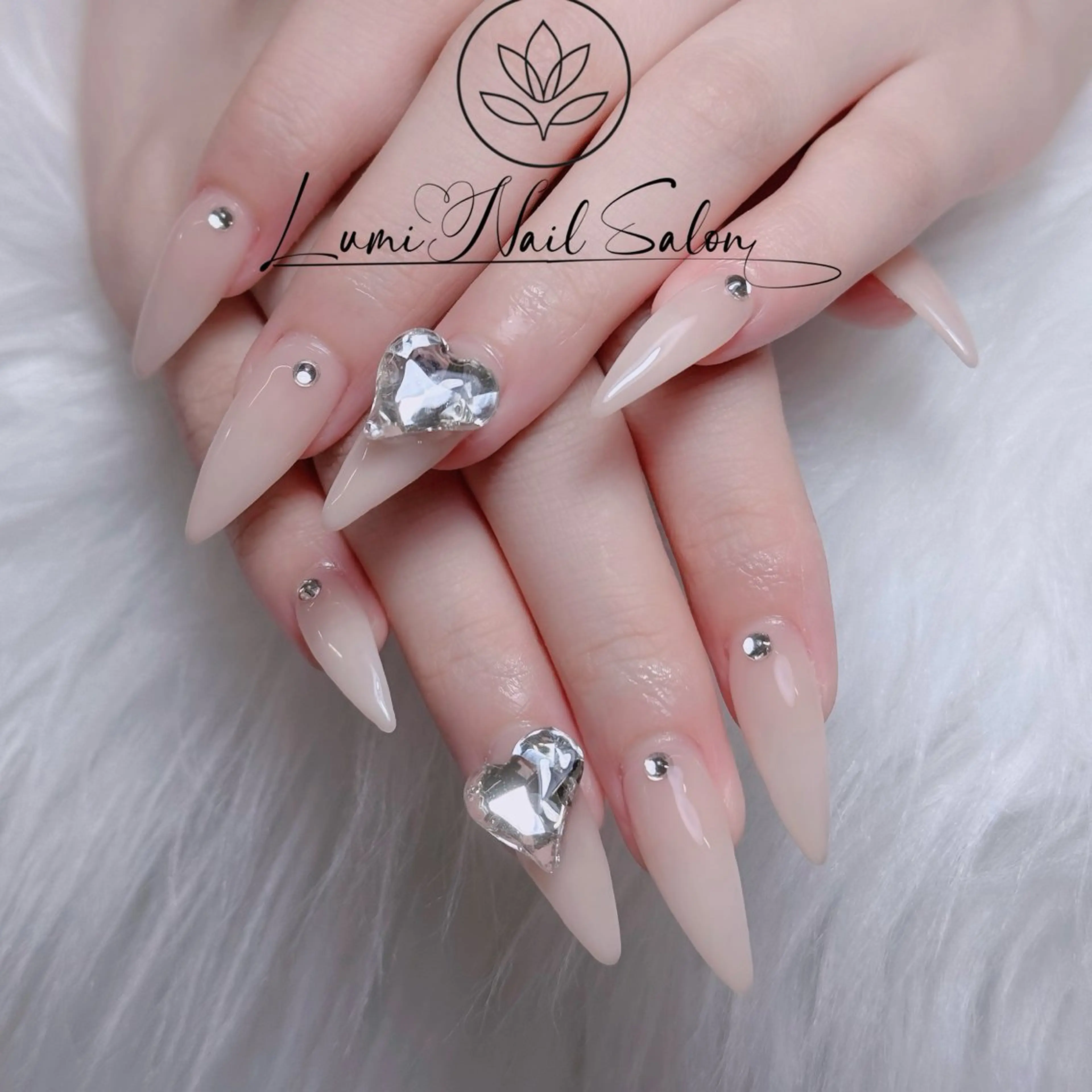 ネイル オーロラネイル チークネイル フットネイル フレンチネイル 韓国ネイル ハンドネイル Lumi Nailのネイルデザイン