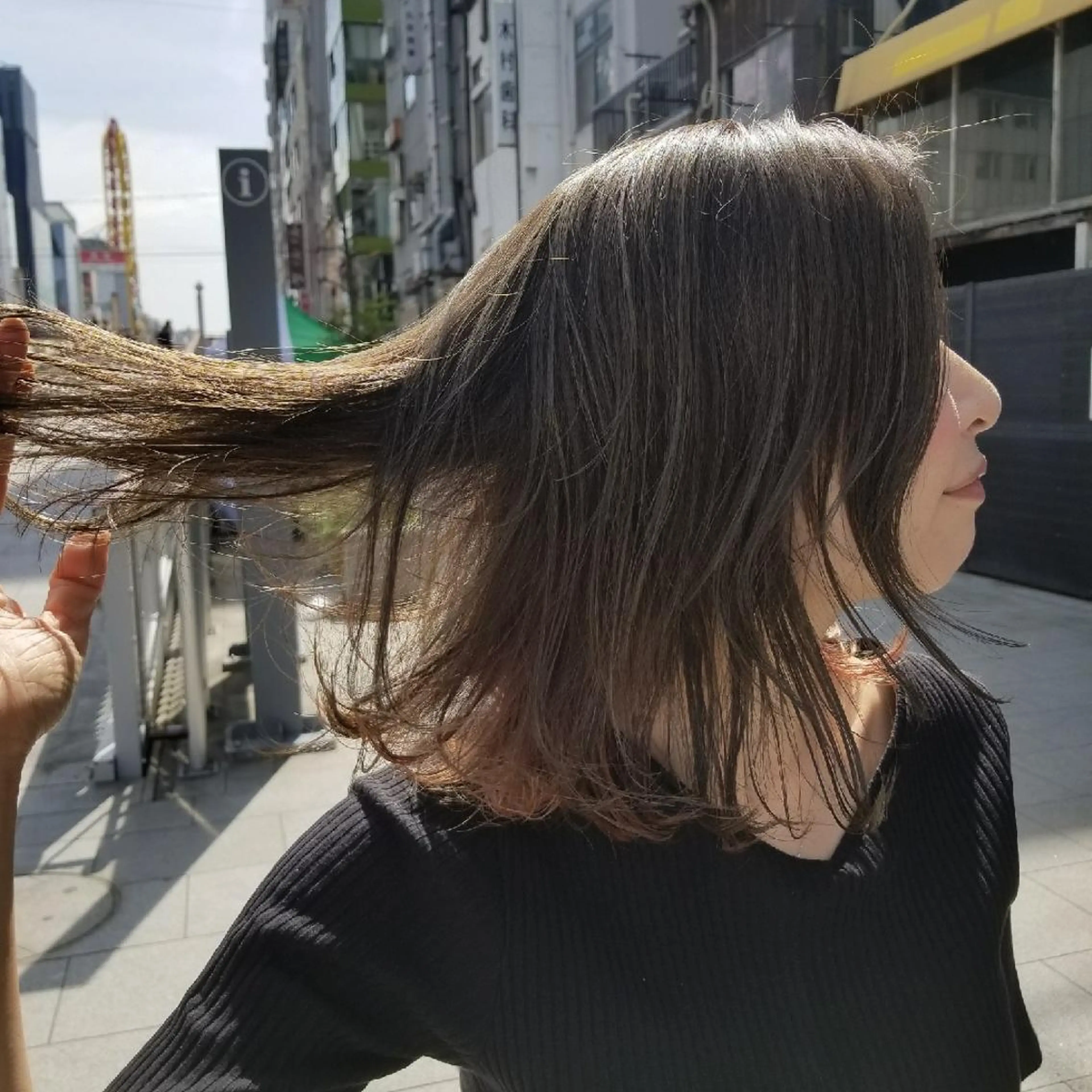 ミディアム ハイライト 顔周りレイヤーカット 髪質改善代表西村功平のヘアスタイル