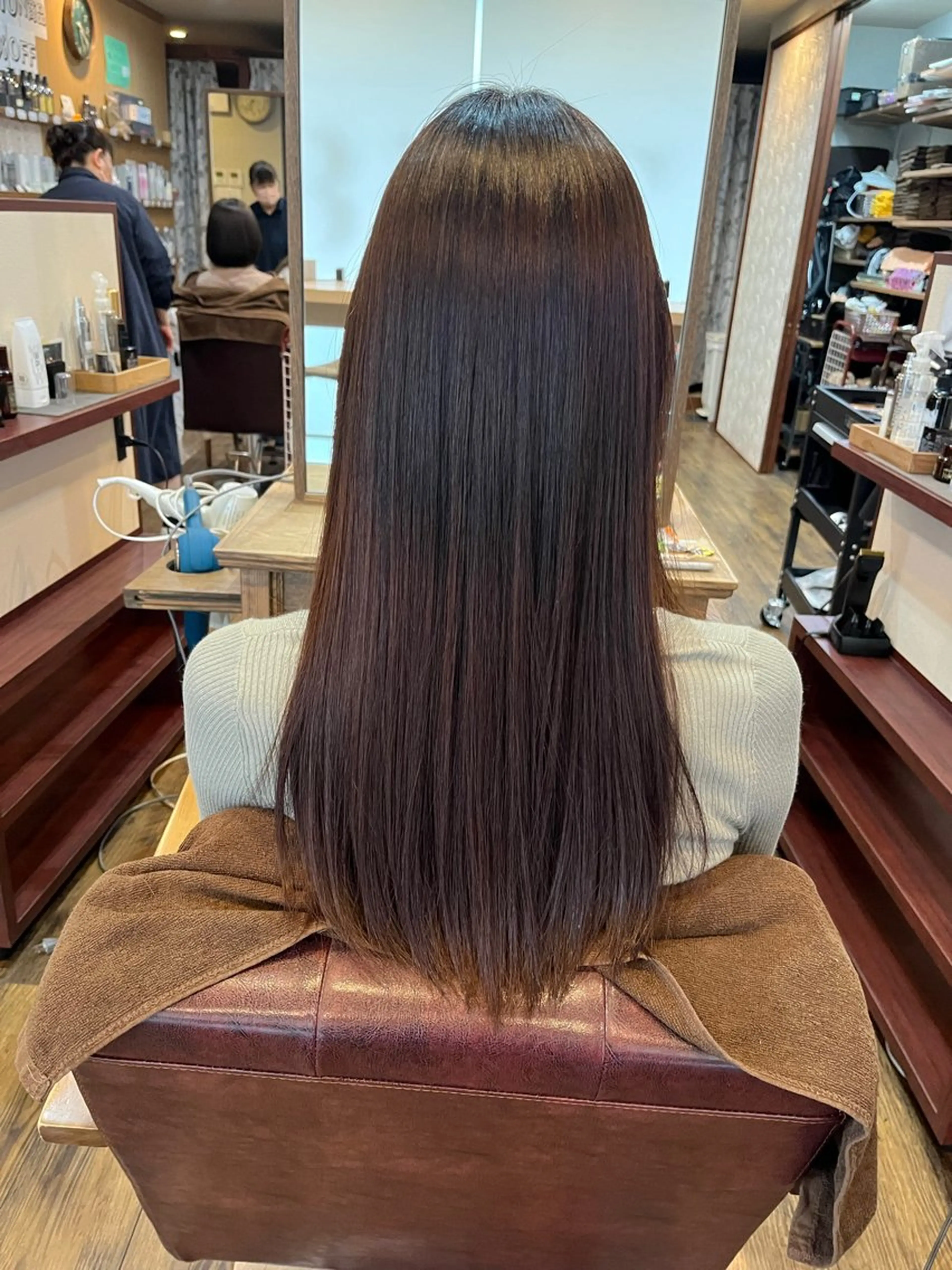 ロング カラー パーマ 縮毛矯正 トリートメント Lamie所属・大人女子&髪改善専門 Nobuフリーランスのヘアスタイル