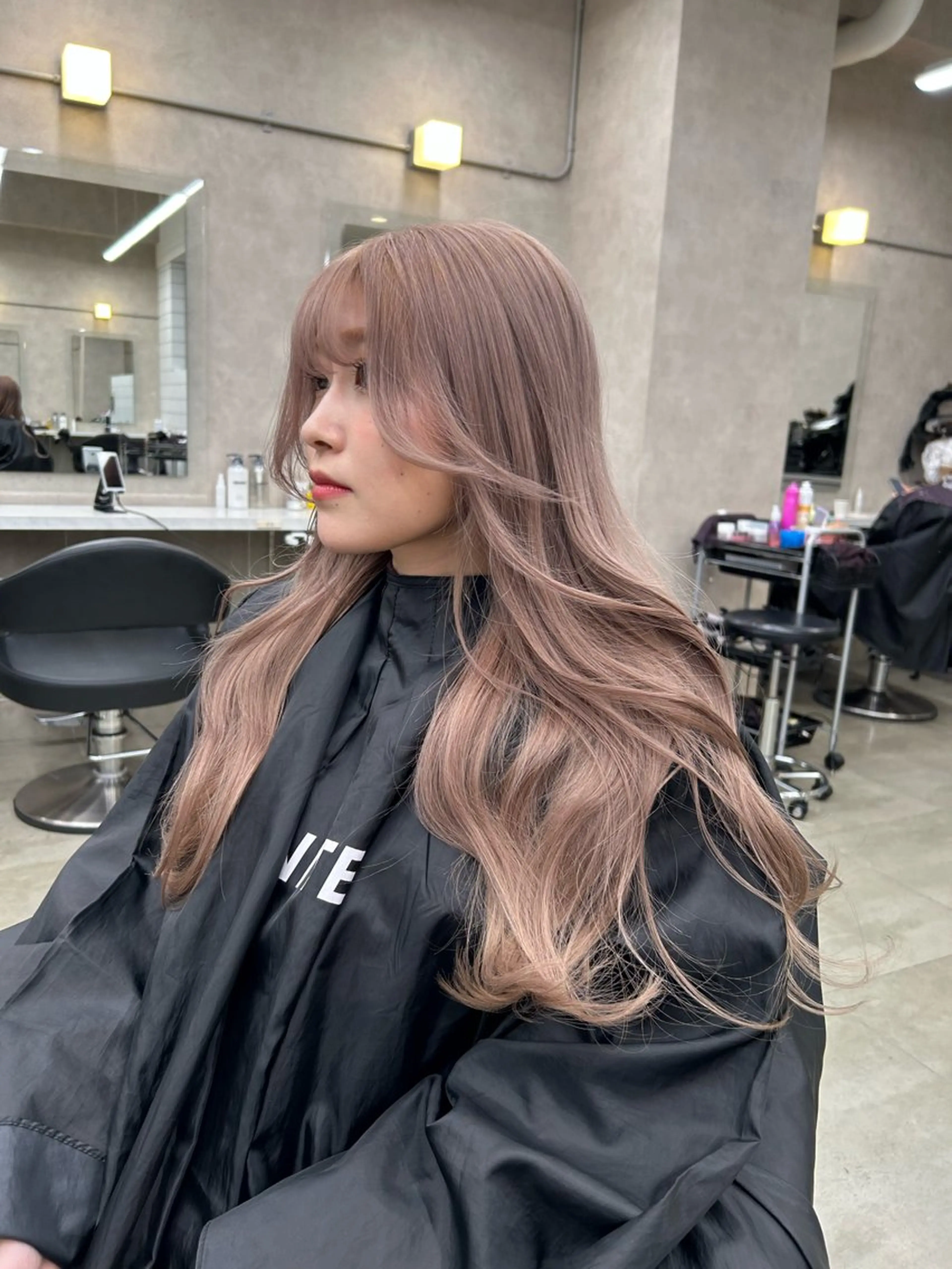 ロング カラー ヘアカラー 韓国ヘア暗髪 ダブルカラーメンズ可のヘアスタイル