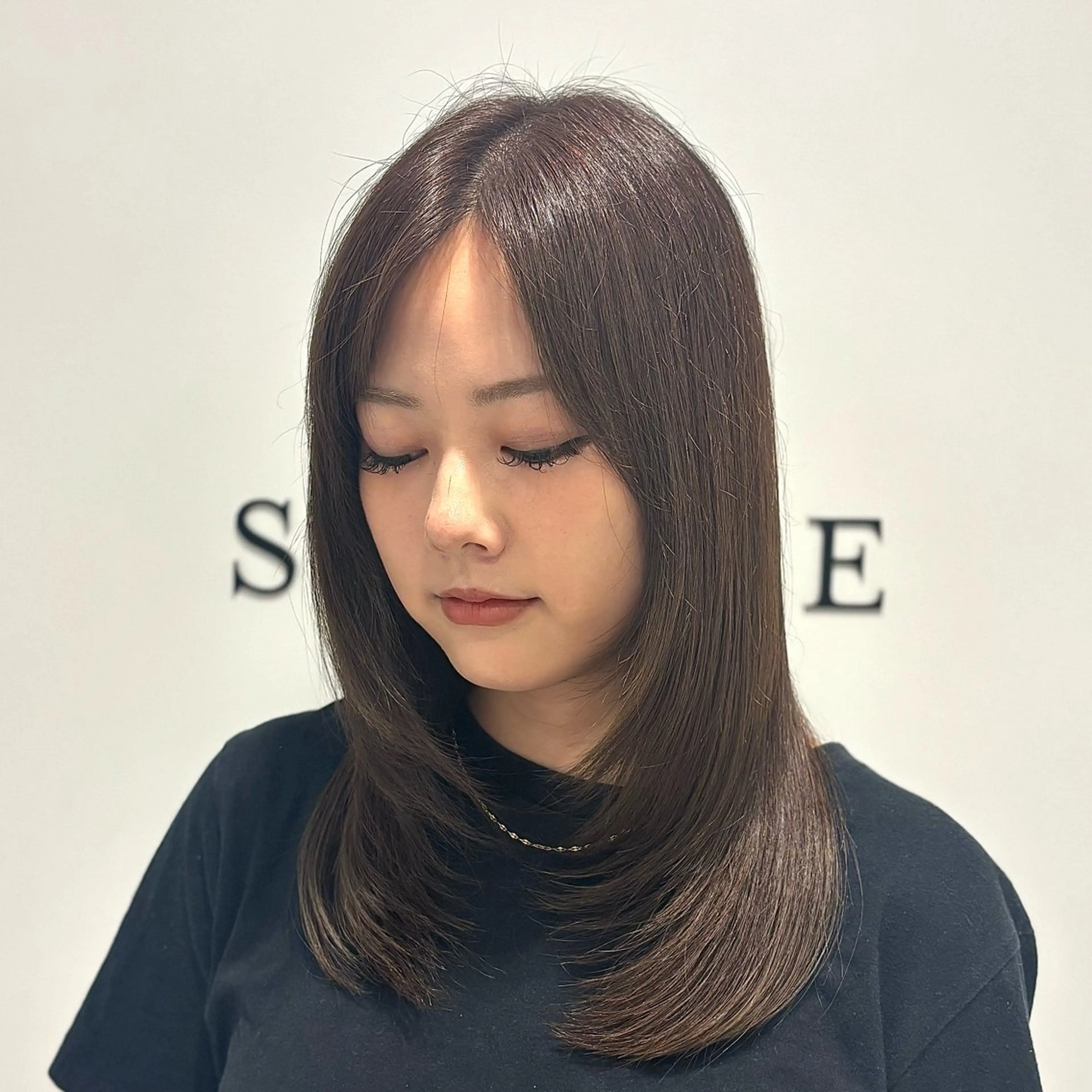セミロング カラー 透明感カラー オリーブカラー レイヤーカット トリートメント カット ヘアカラー 艶カラー💟アレンジ すなおのヘアスタイル