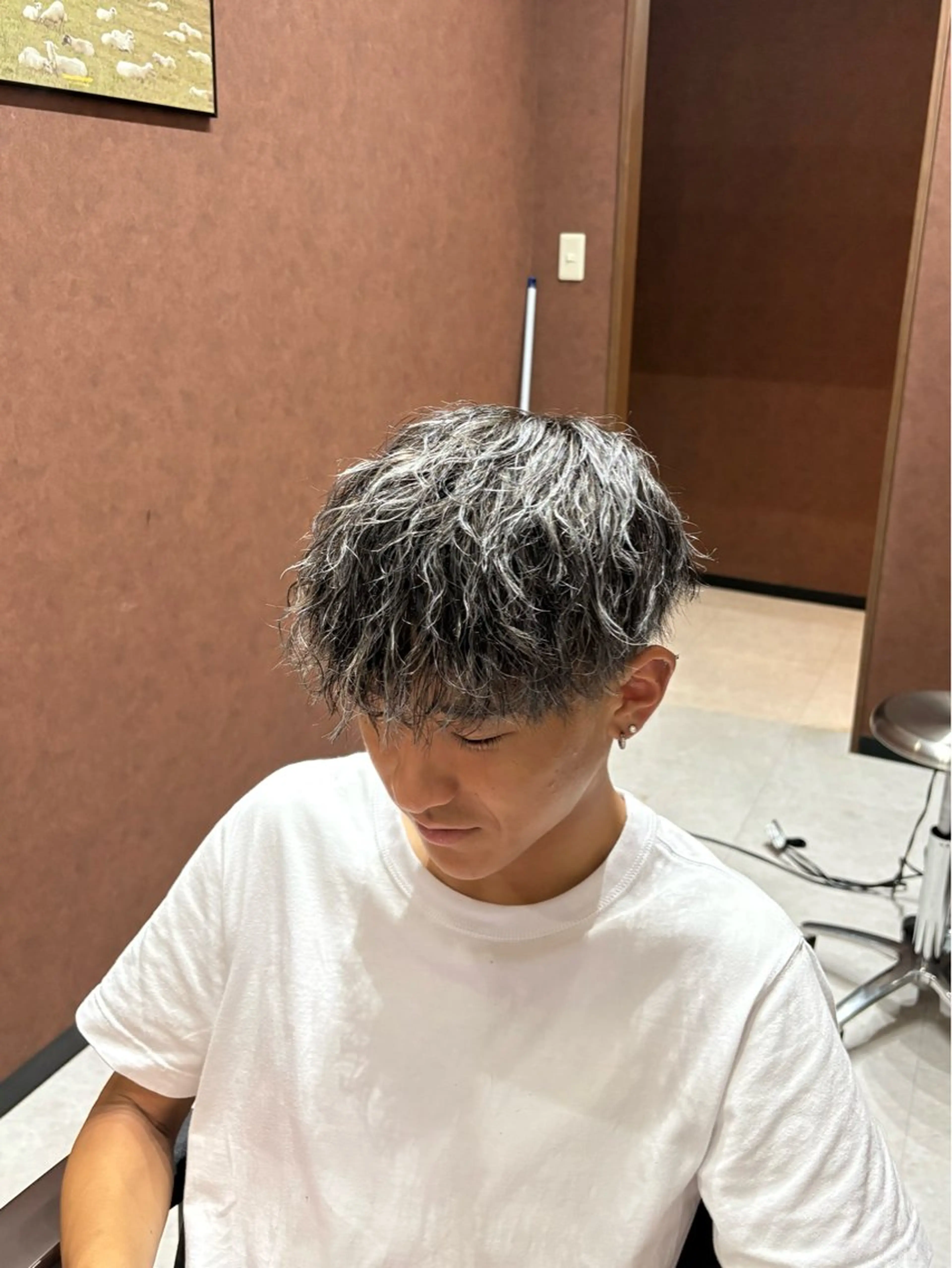 カラー パーマ メンズ メンズブリーチ メンズメッシュ ブリーチ メッシュ カット ヘアカラー パーマ E 難波店 Rei /メンズのヘアスタイル