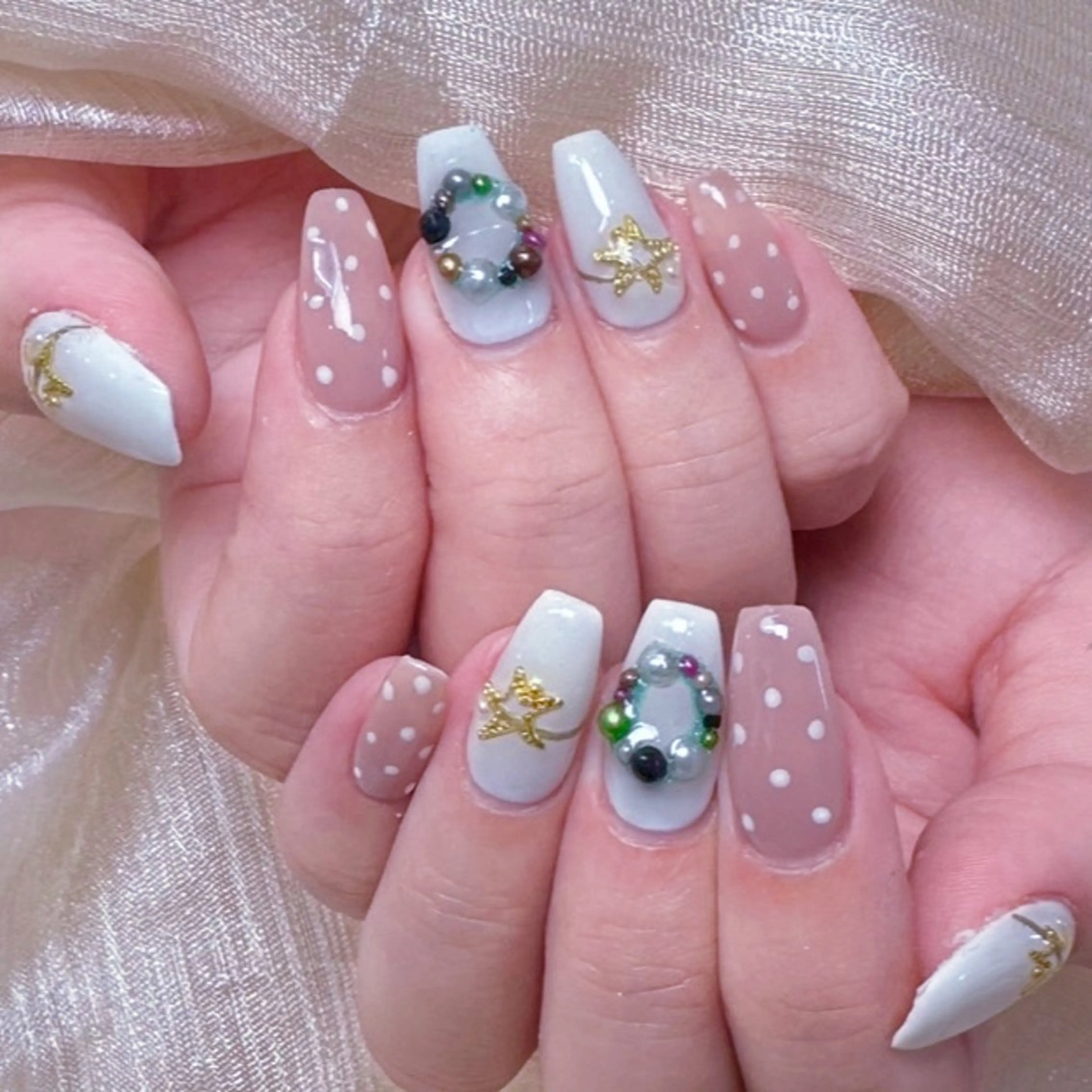 ネイル Hana 🎗のネイルデザイン