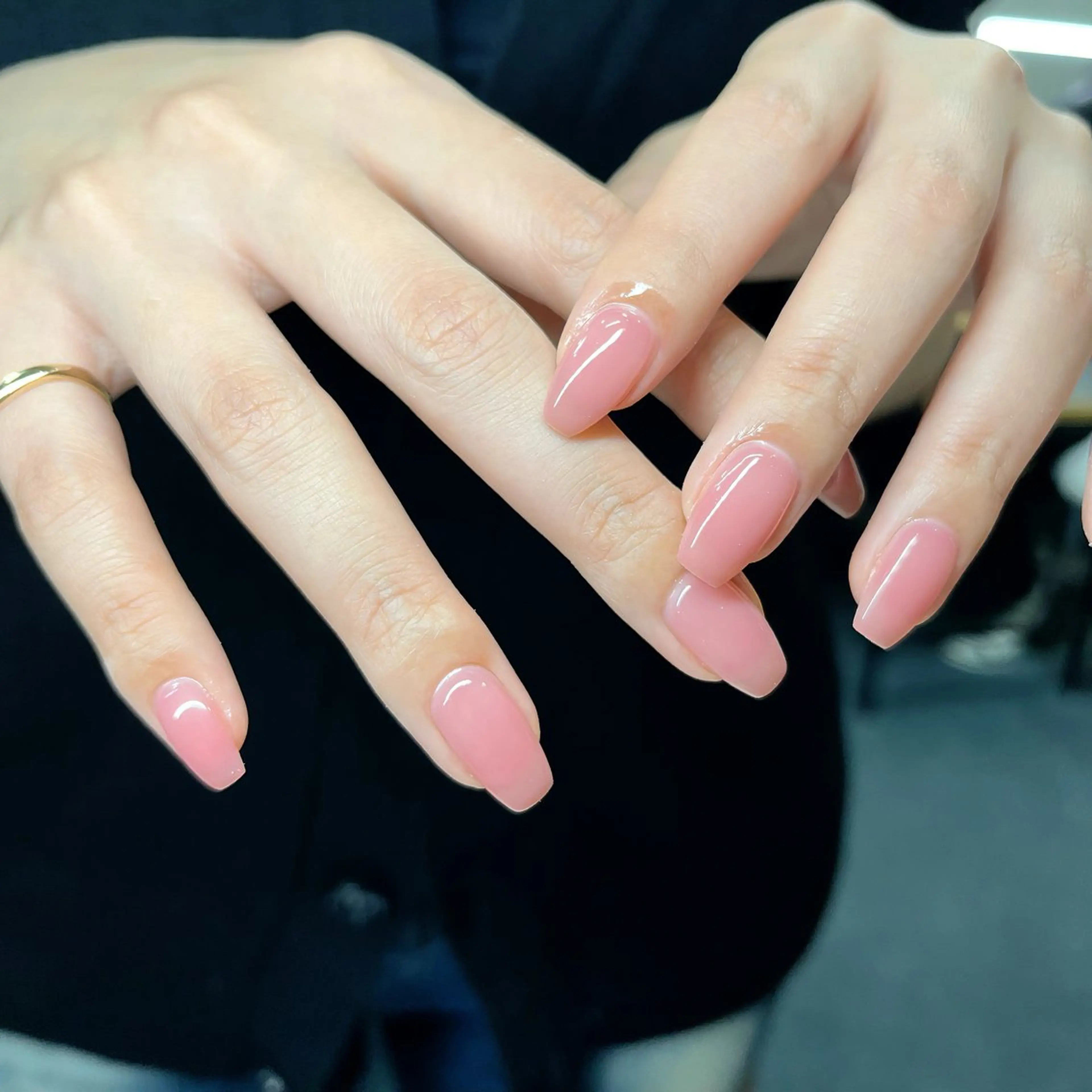 ネイル 氷ネイル・うるうるネイル オフィスネイル ワンカラーネイル ハンドネイル ハンドケア 🫧OPELIA NAIL渋谷🫧のネイルデザイン