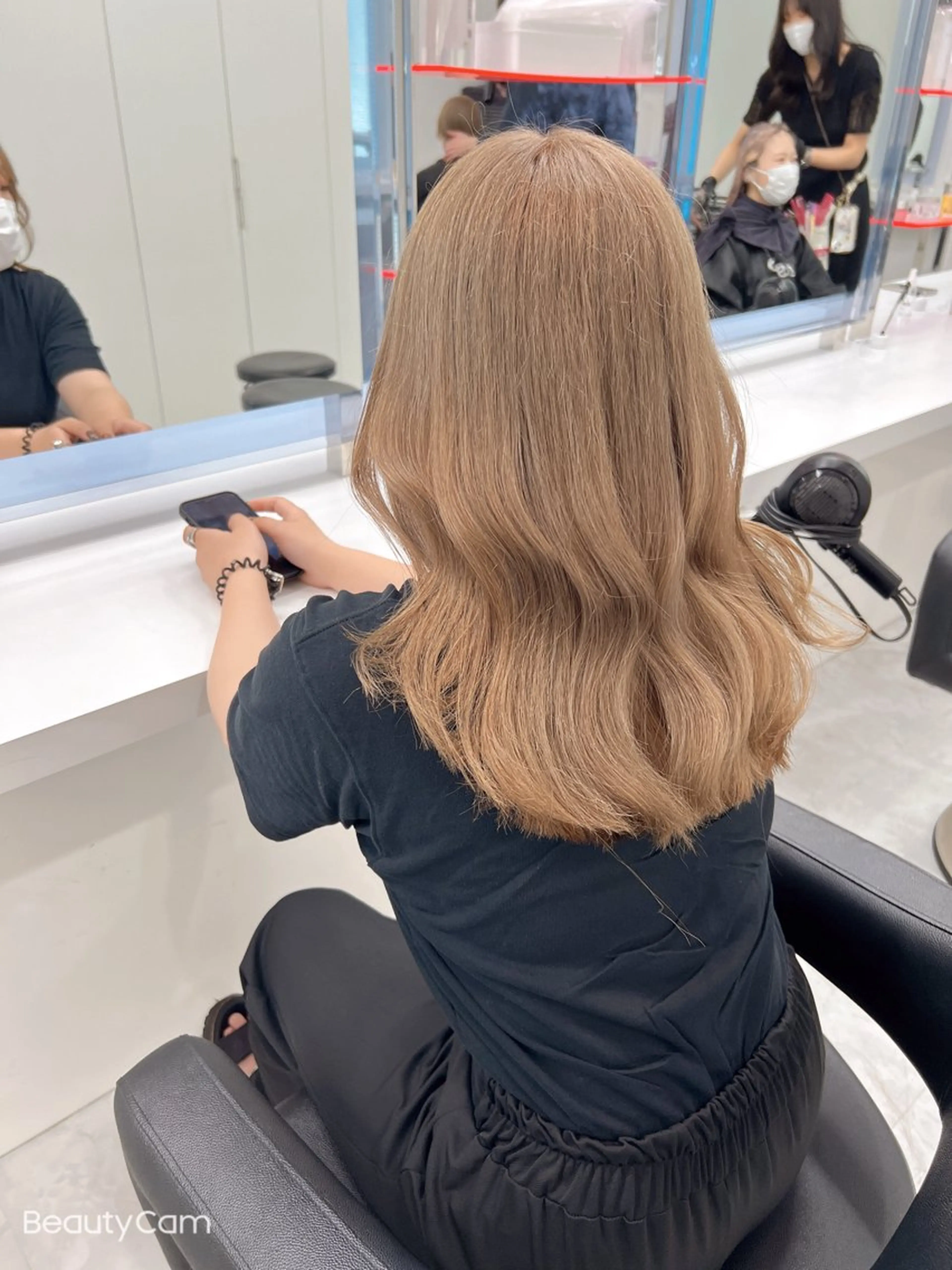セミロング 透ける透明感カラー 🩶shiho🩶のヘアスタイル