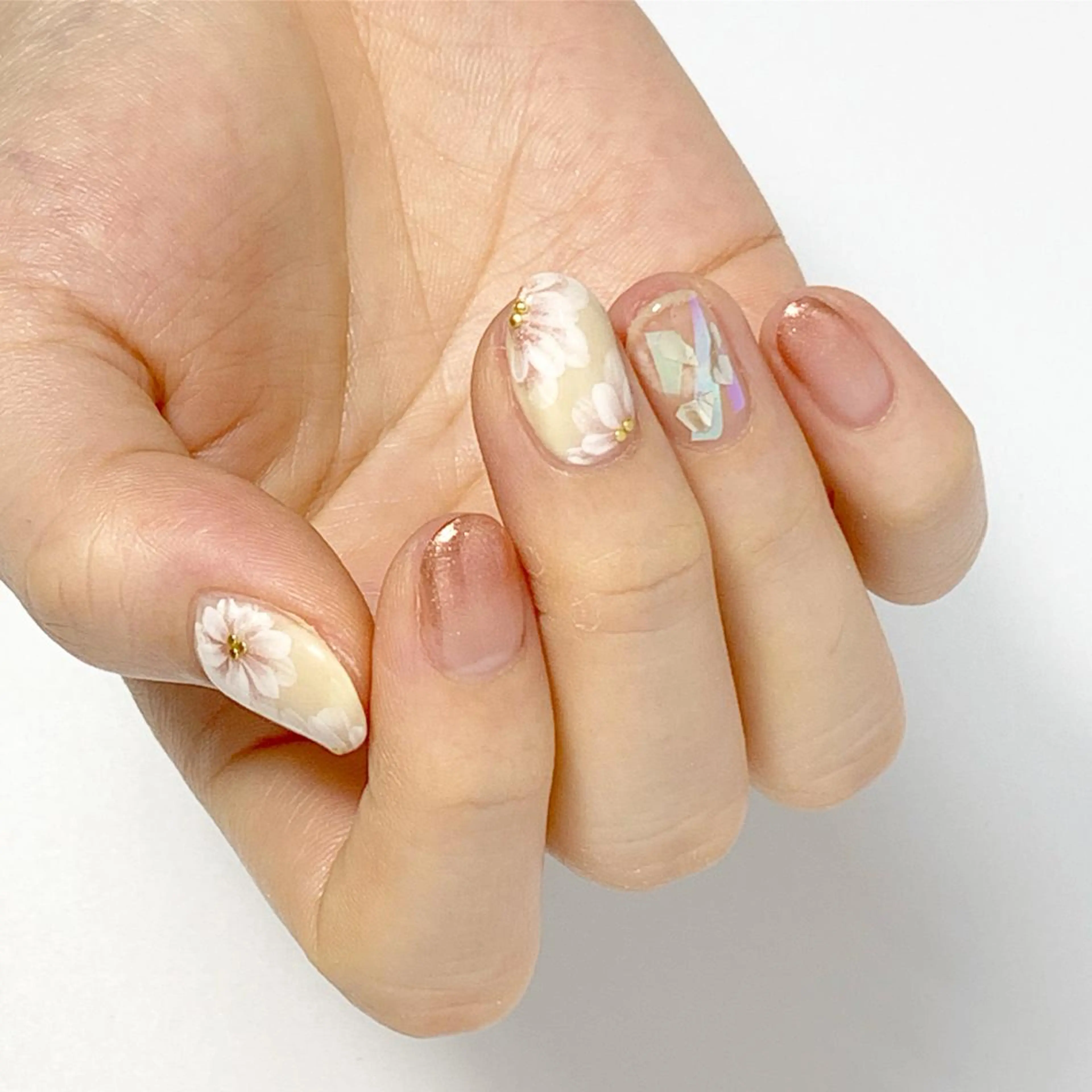 ネイル alma nailsのネイルデザイン